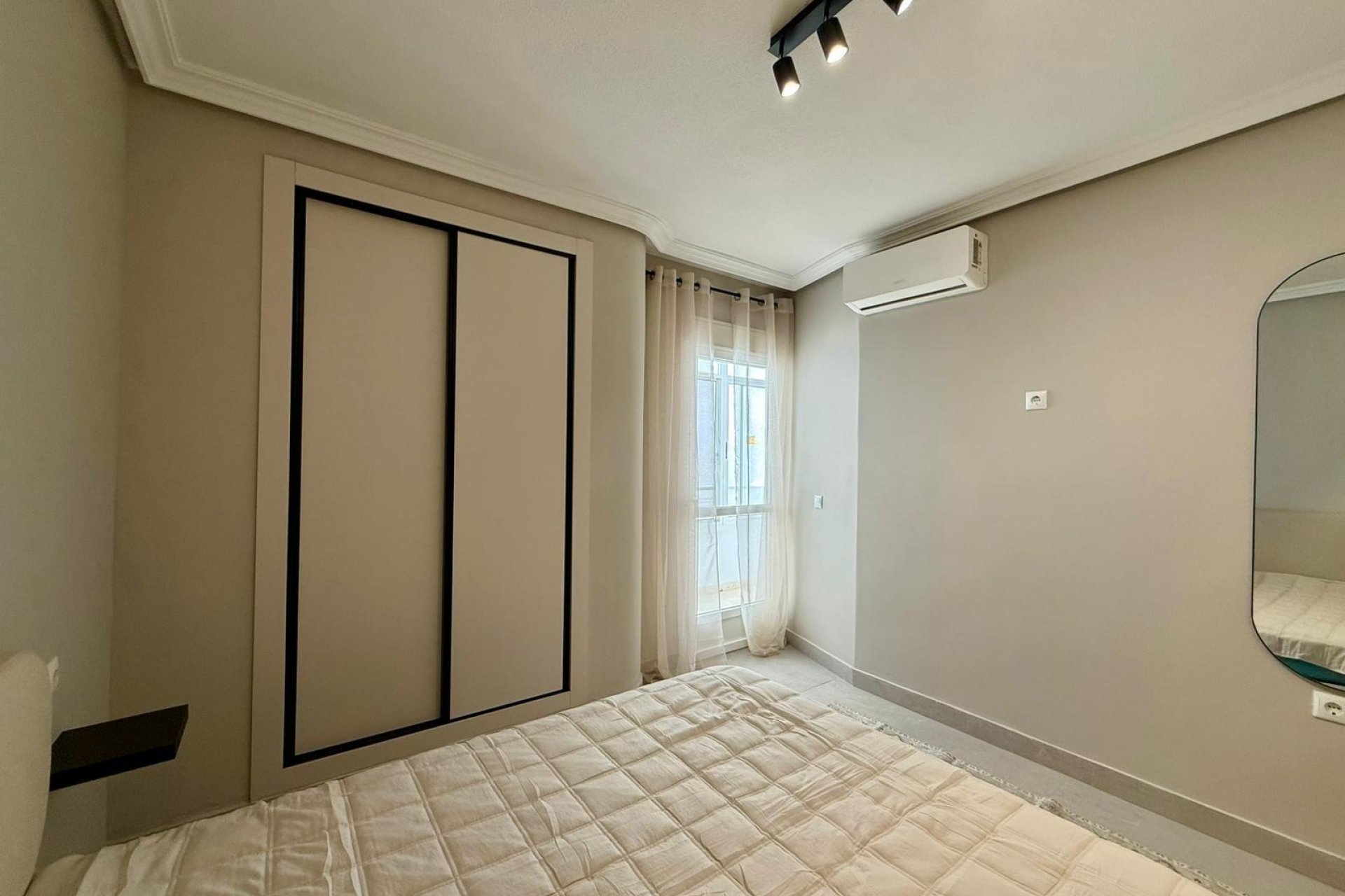 Wiederverkauf - Wohnung -
Torrevieja - Playa del Cura