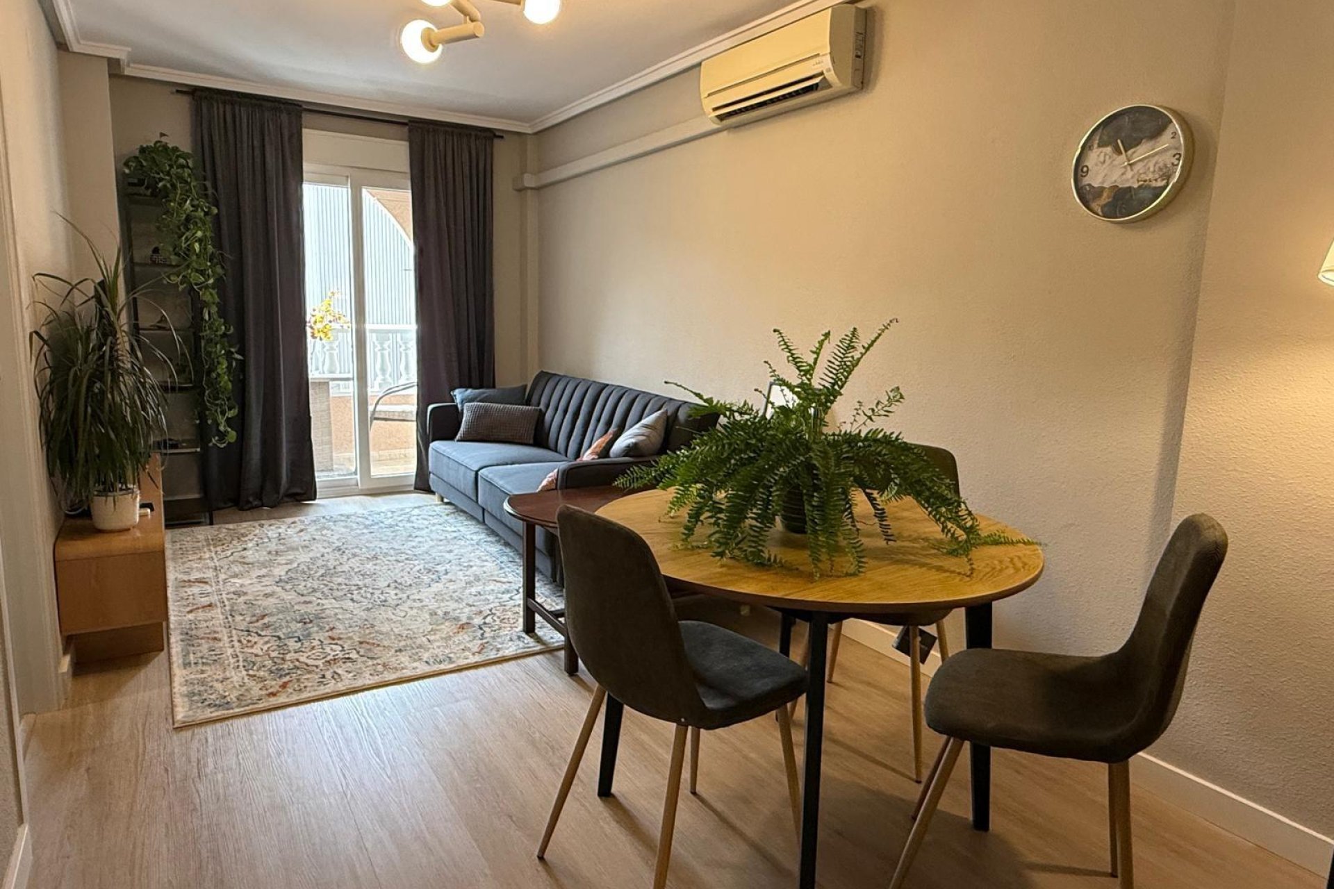 Wiederverkauf - Wohnung -
Torrevieja - Playa del Cura
