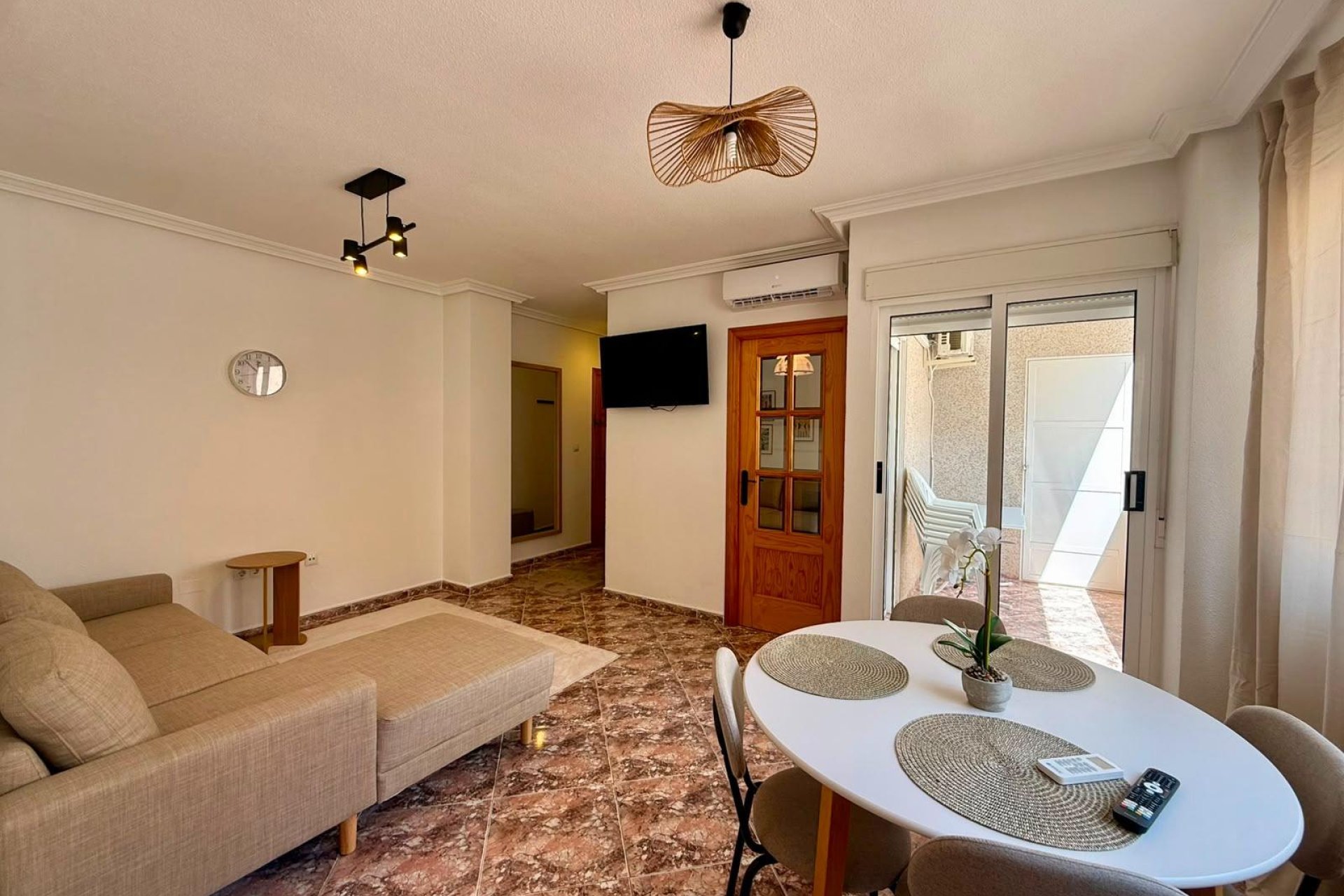 Wiederverkauf - Wohnung -
Torrevieja - Playa del Cura