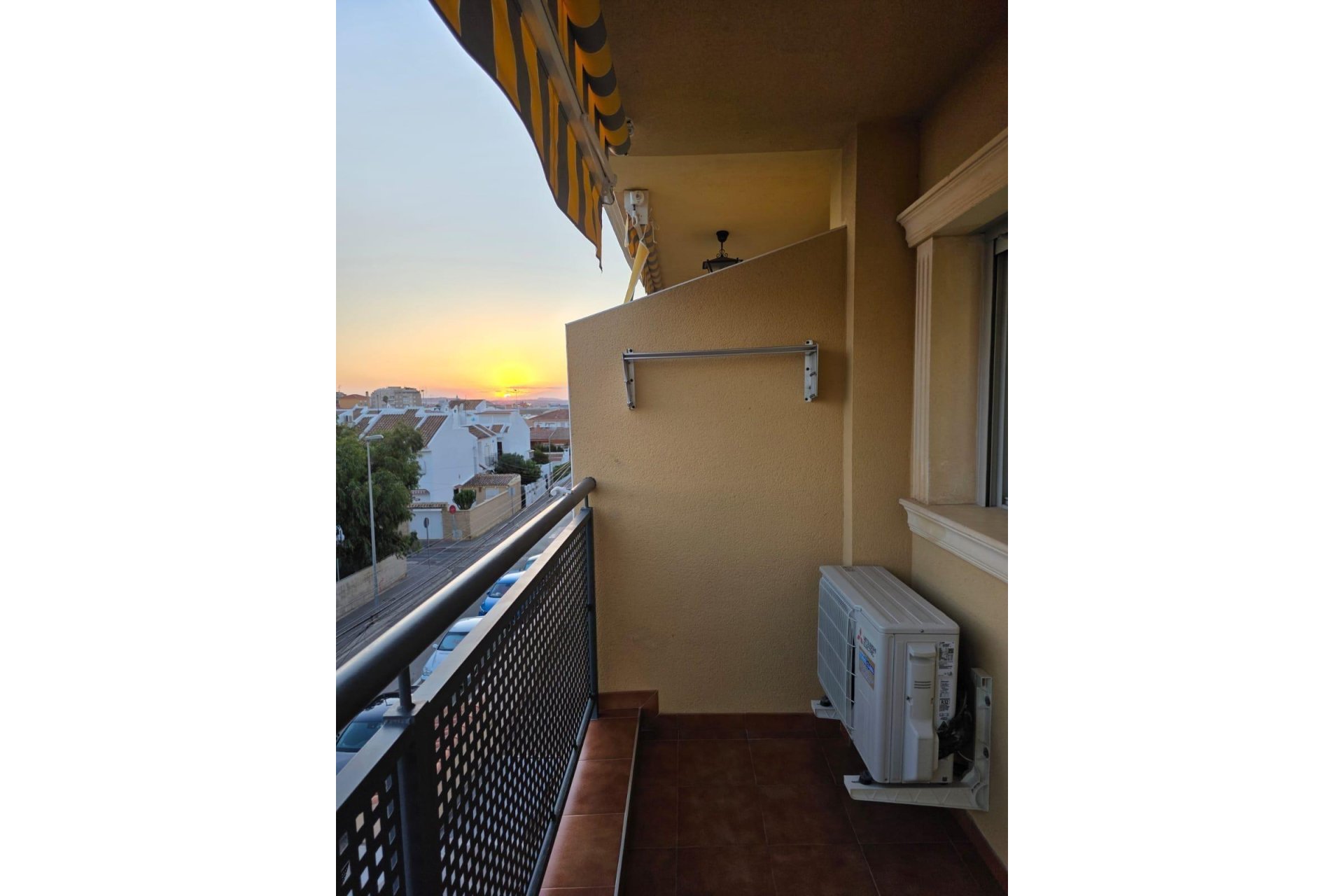 Wiederverkauf - Wohnung -
Torrevieja - Playa del Cura