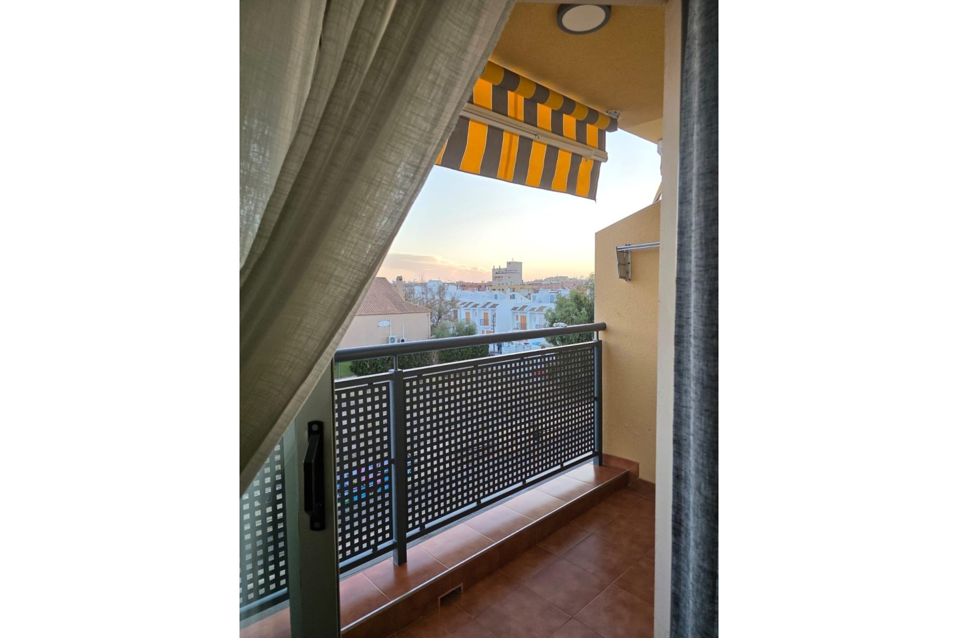 Wiederverkauf - Wohnung -
Torrevieja - Playa del Cura