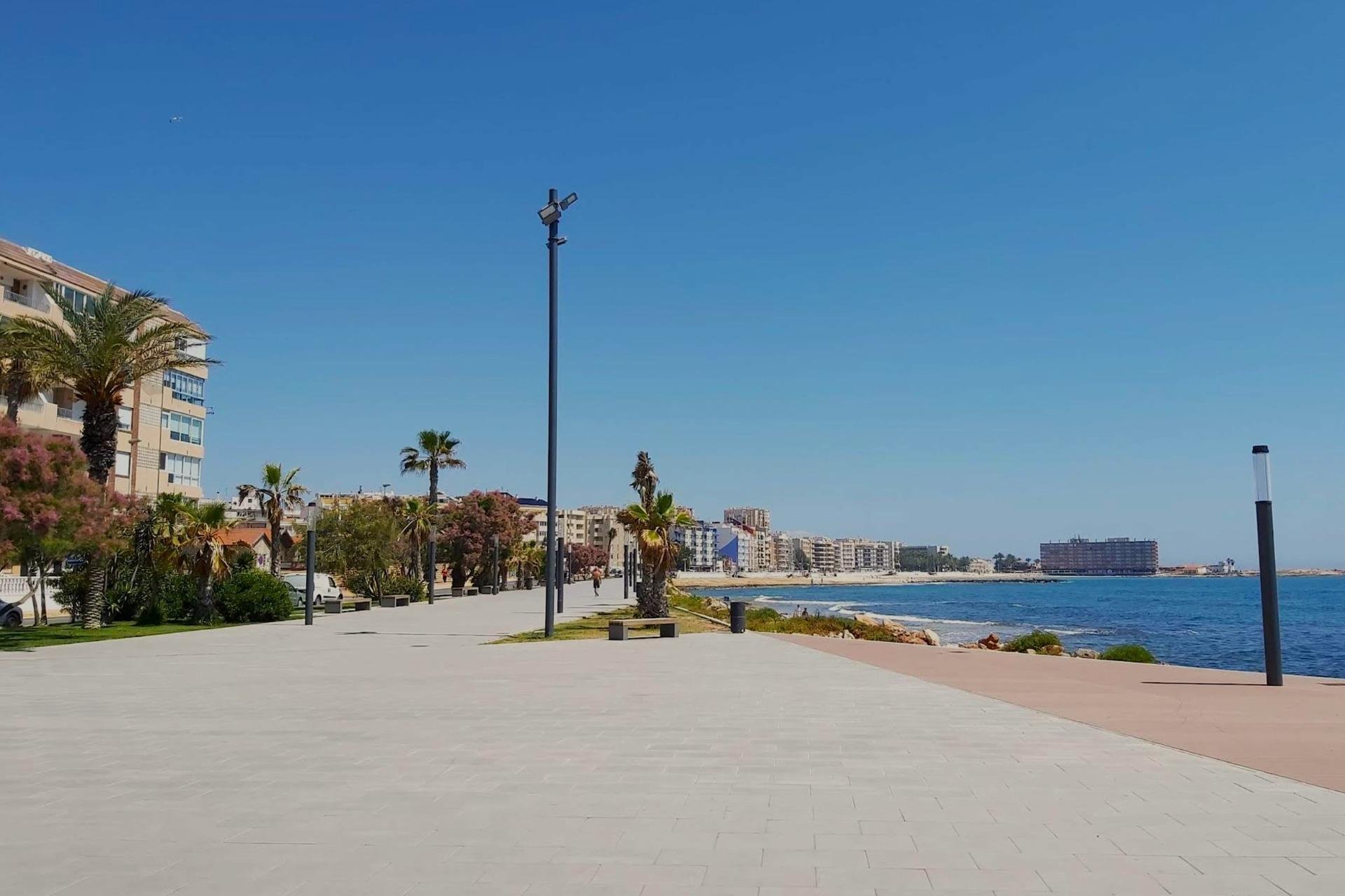 Wiederverkauf - Wohnung -
Torrevieja - Playa del Cura