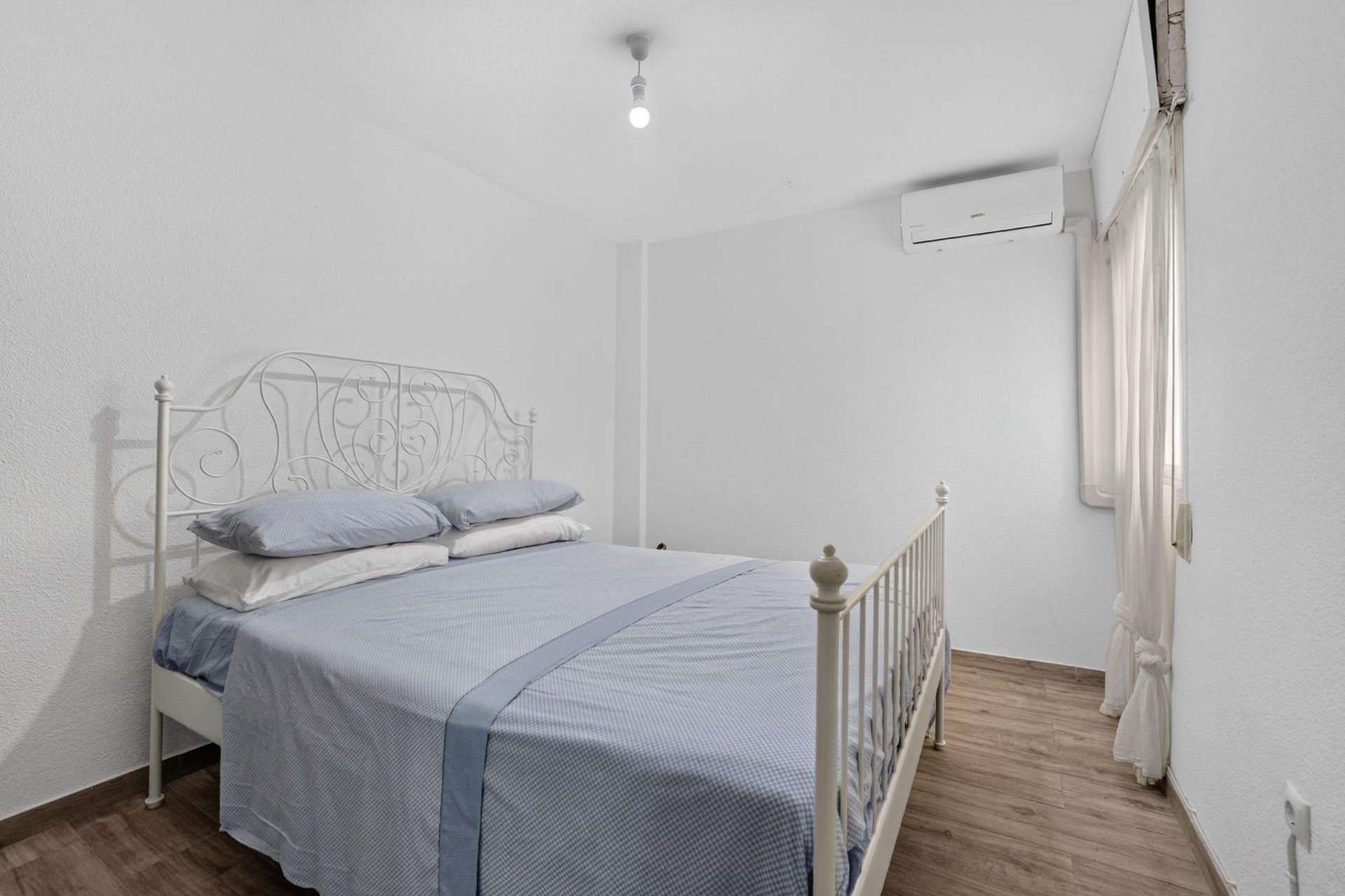 Wiederverkauf - Wohnung -
Torrevieja - Playa del Cura