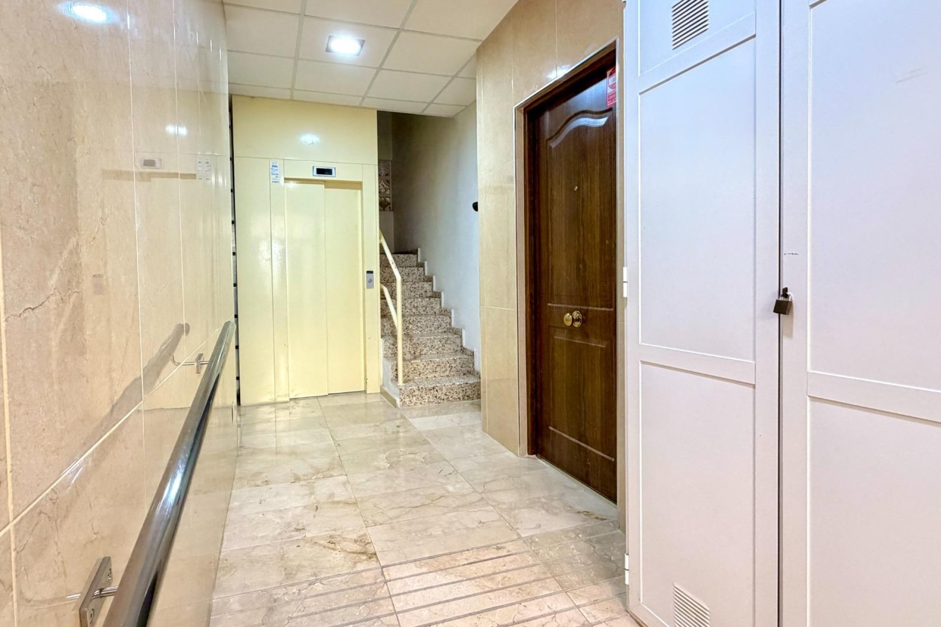 Wiederverkauf - Wohnung -
Torrevieja - Playa del Cura
