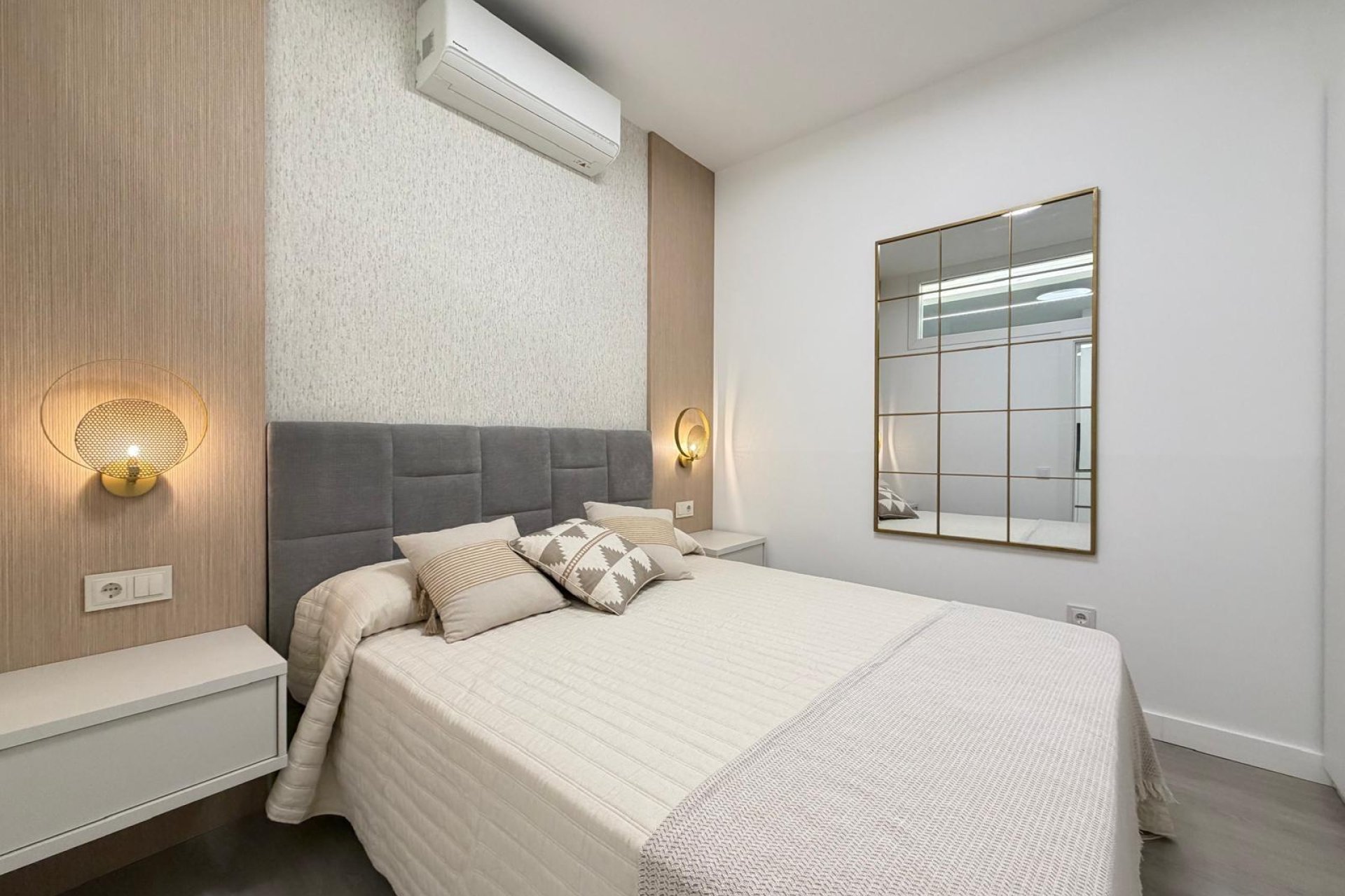 Wiederverkauf - Wohnung -
Torrevieja - Playa del Cura