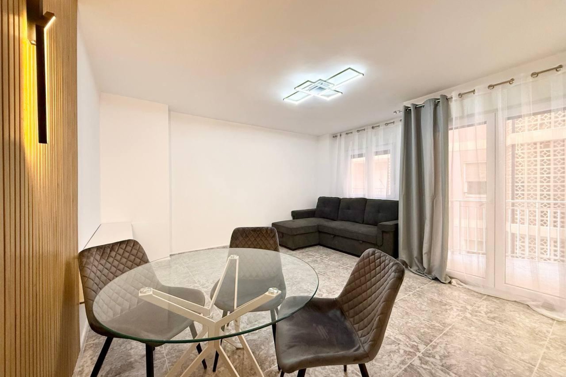 Wiederverkauf - Wohnung -
Torrevieja - Playa del Cura