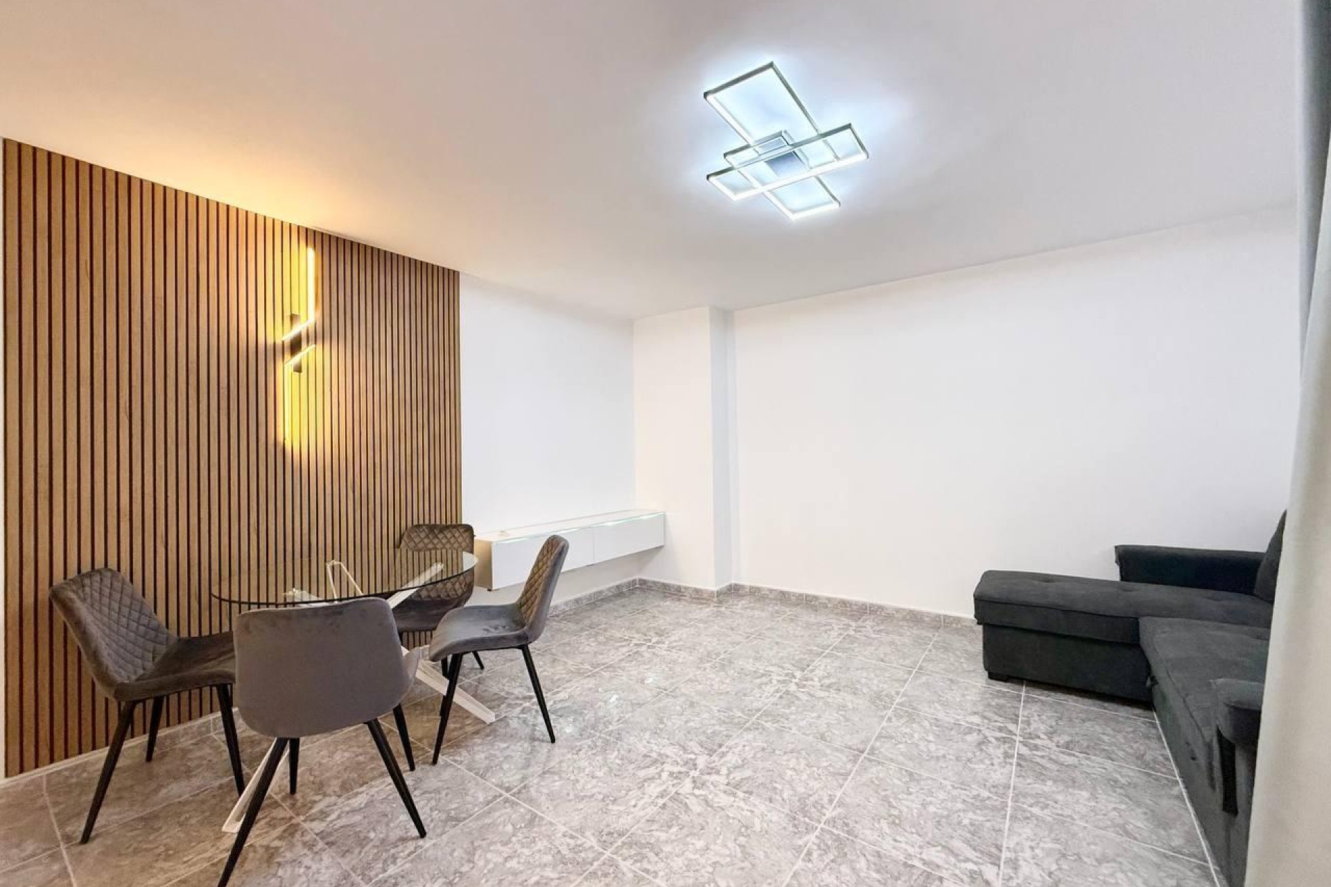 Wiederverkauf - Wohnung -
Torrevieja - Playa del Cura