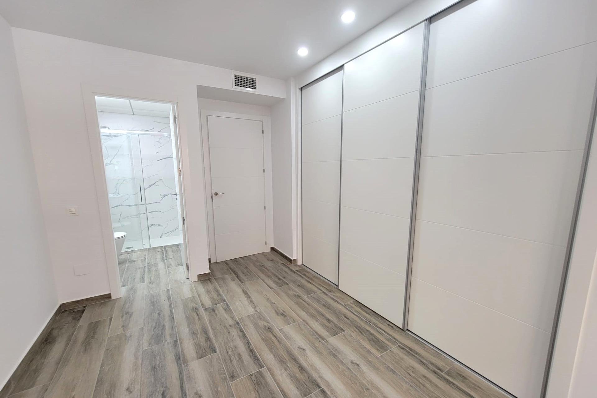 Wiederverkauf - Wohnung -
Torrevieja - Playa del Cura