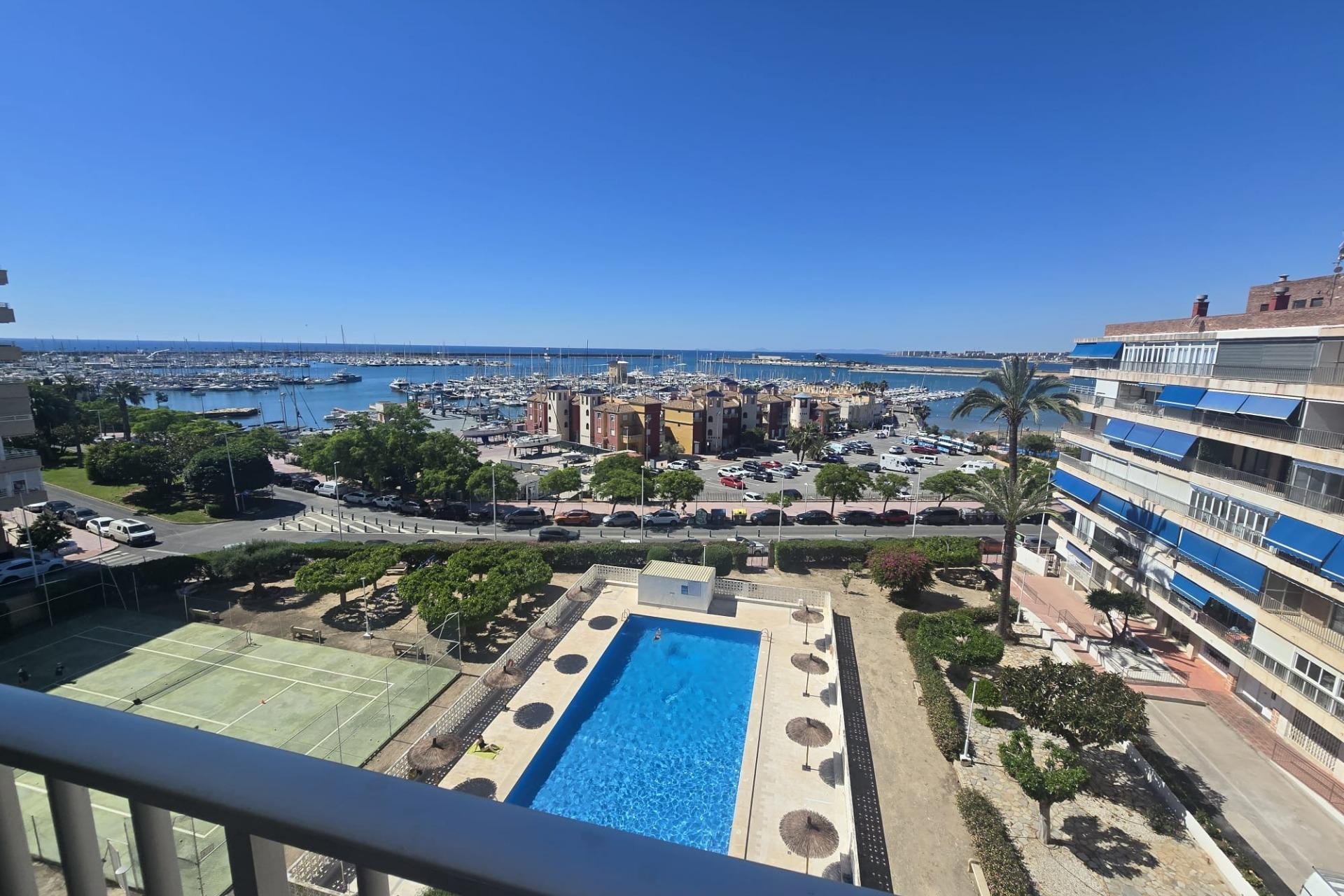 Wiederverkauf - Wohnung -
Torrevieja - Puerto Deportivo Marina Salinas