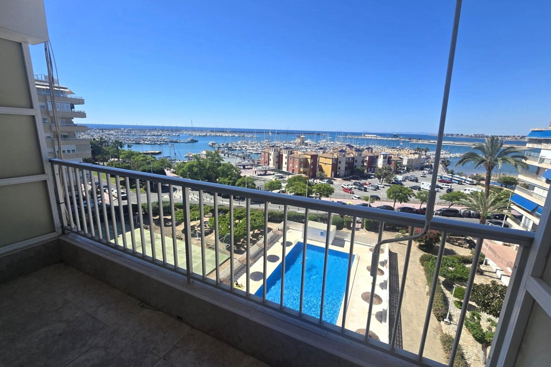 Wiederverkauf - Wohnung -
Torrevieja - Puerto Deportivo Marina Salinas