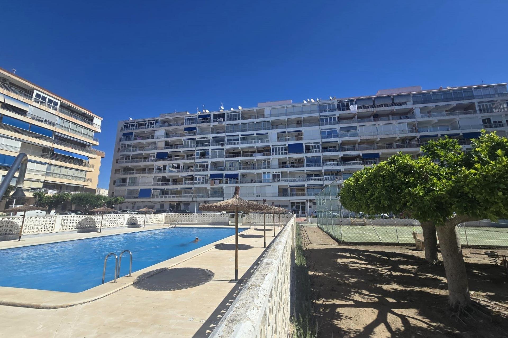 Wiederverkauf - Wohnung -
Torrevieja - Puerto Deportivo Marina Salinas