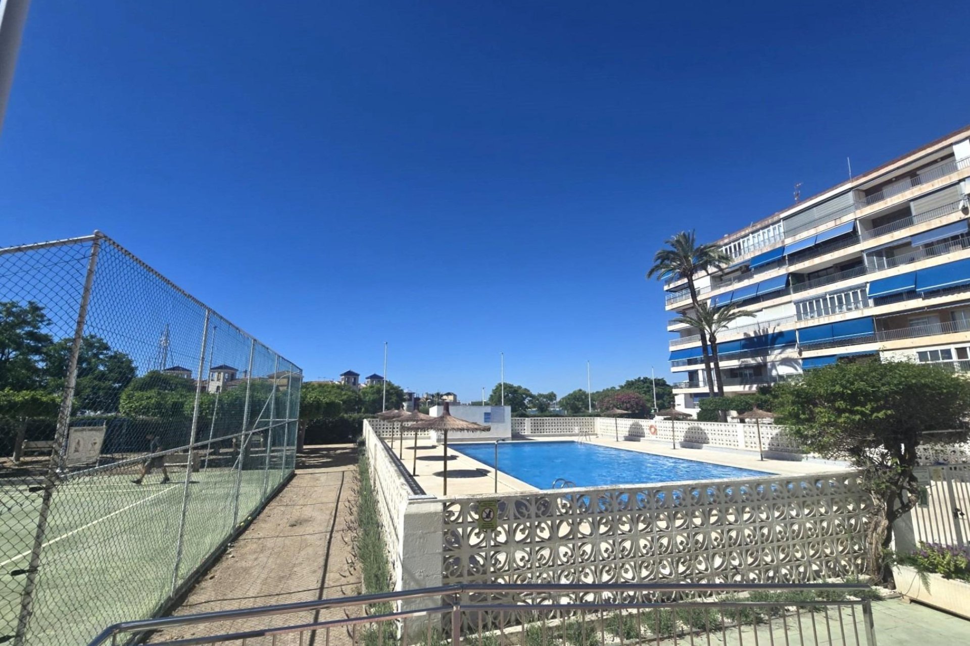 Wiederverkauf - Wohnung -
Torrevieja - Puerto Deportivo Marina Salinas