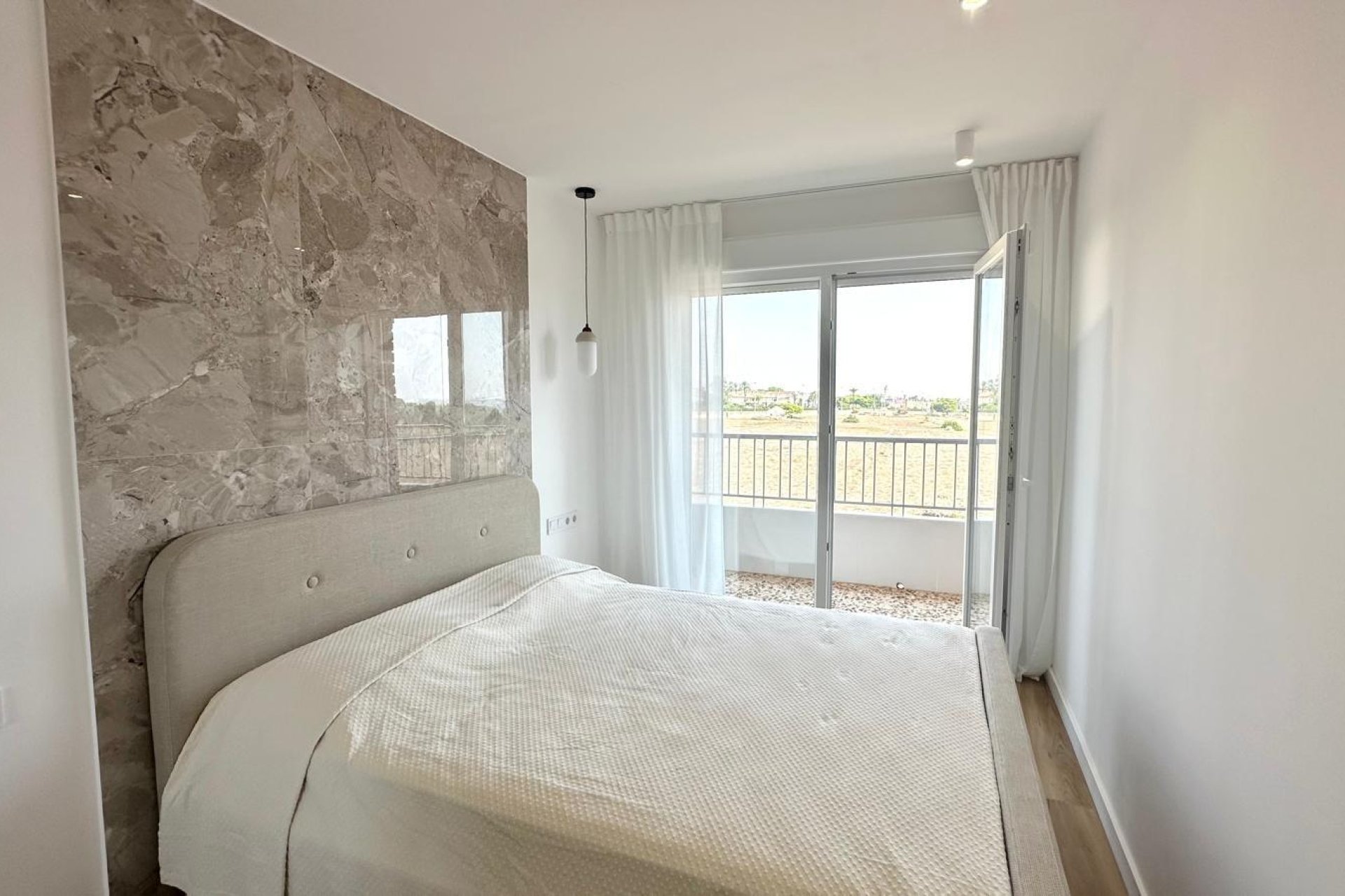 Wiederverkauf - Wohnung -
Torrevieja - Punta Prima