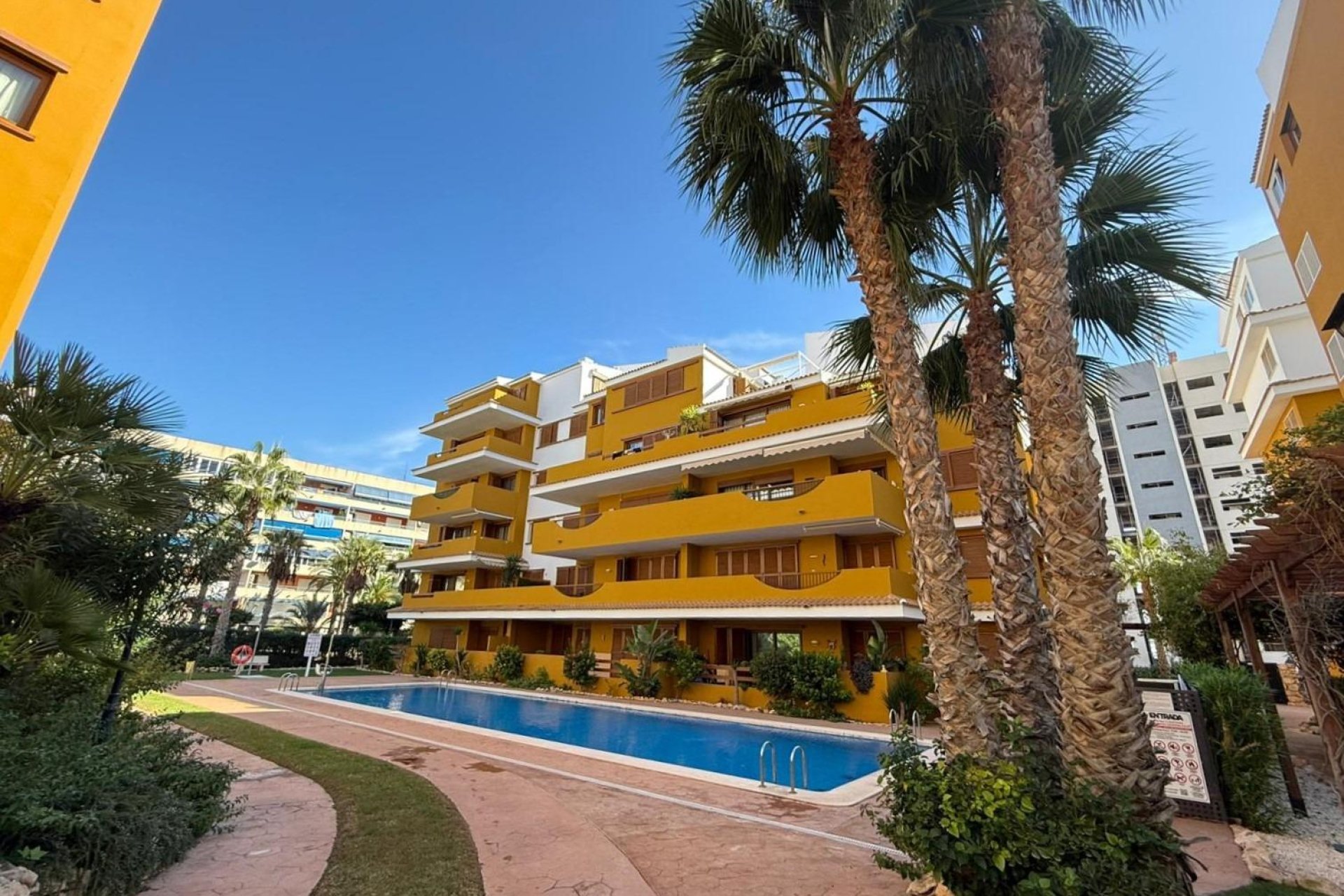 Wiederverkauf - Wohnung -
Torrevieja - Punta Prima