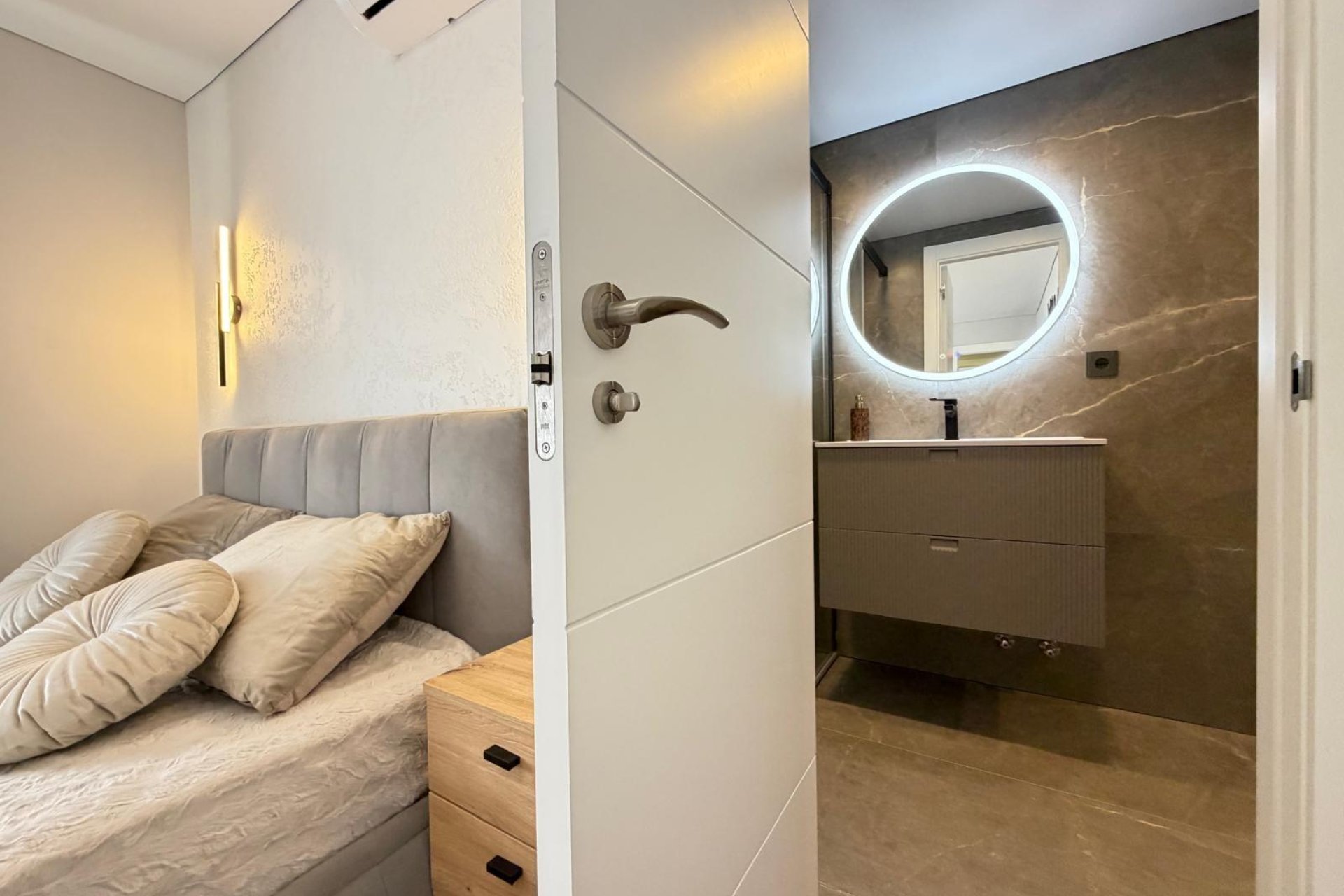 Wiederverkauf - Wohnung -
Torrevieja - Punta Prima