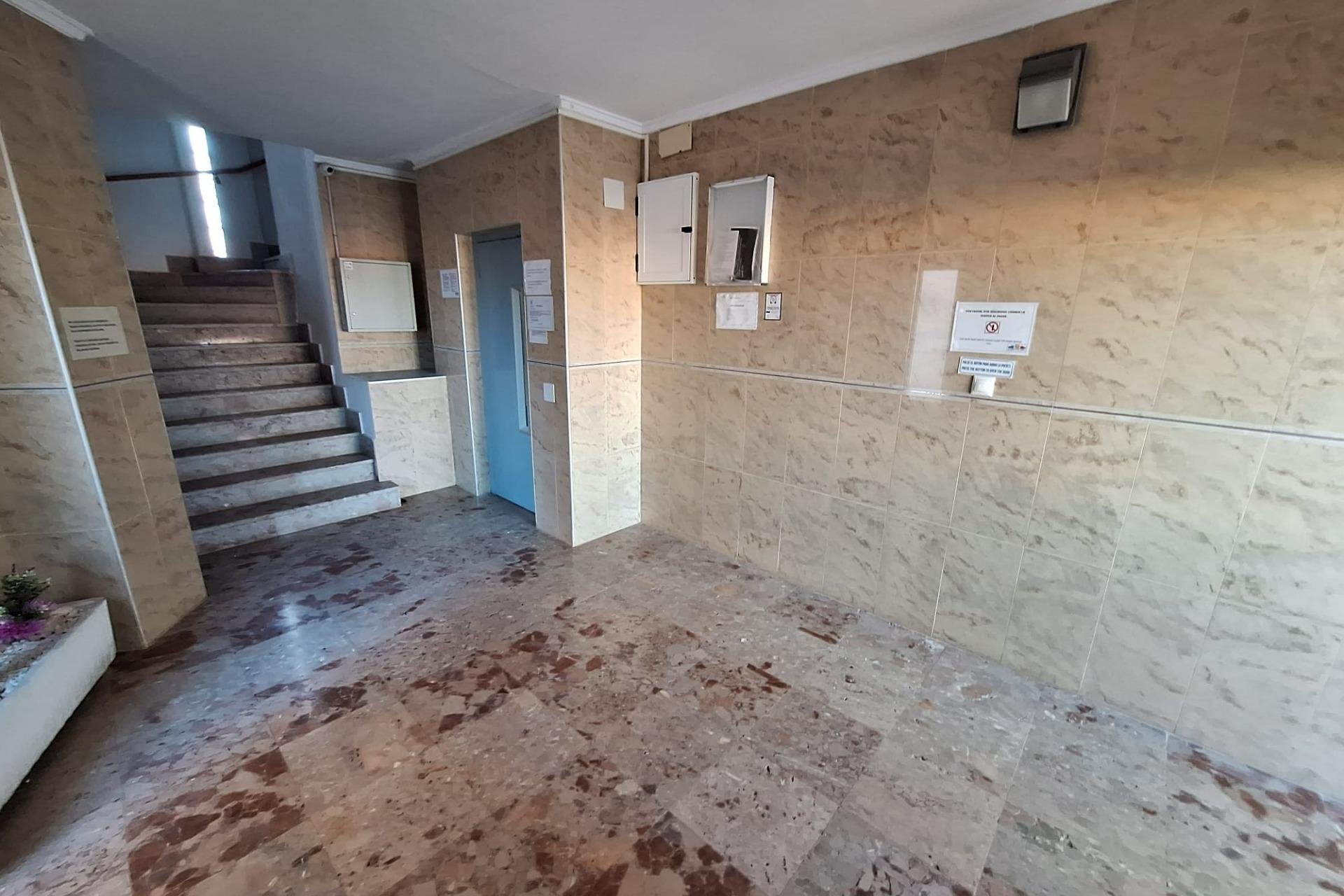 Wiederverkauf - Wohnung -
Torrevieja - Torrejón