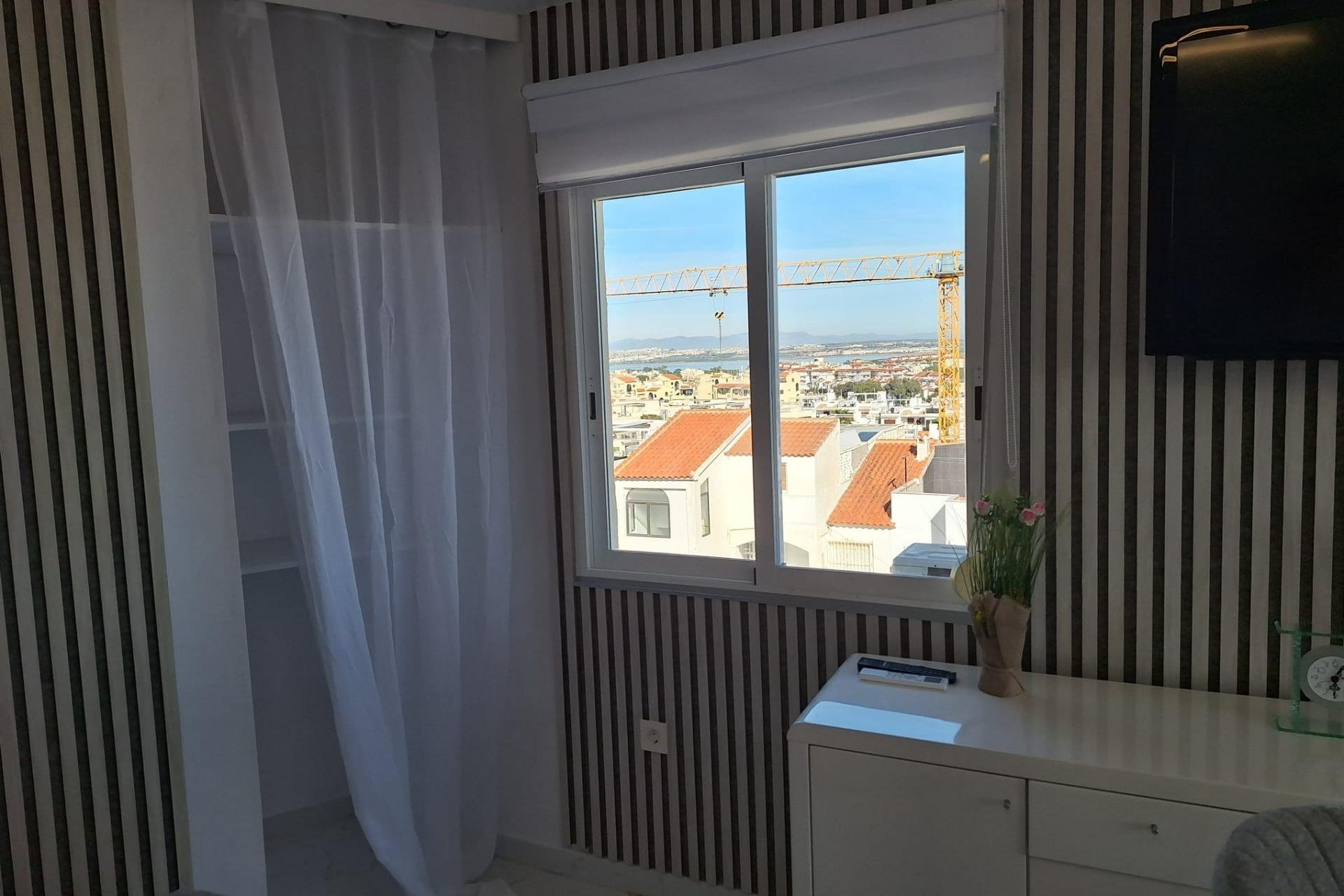 Wiederverkauf - Wohnung -
Torrevieja - Torrejón