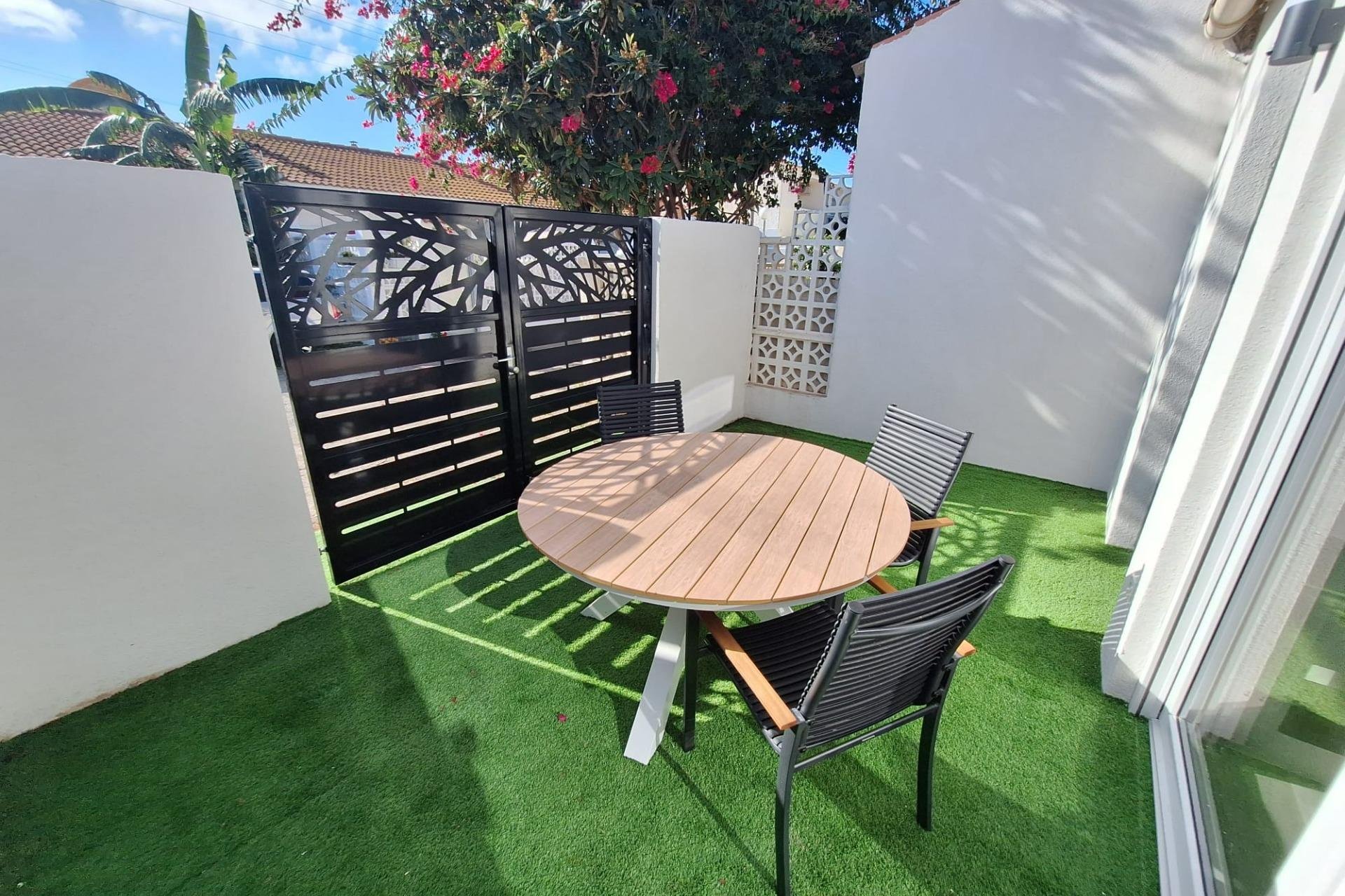 Wiederverkauf - Wohnung -
Torrevieja - Torretas