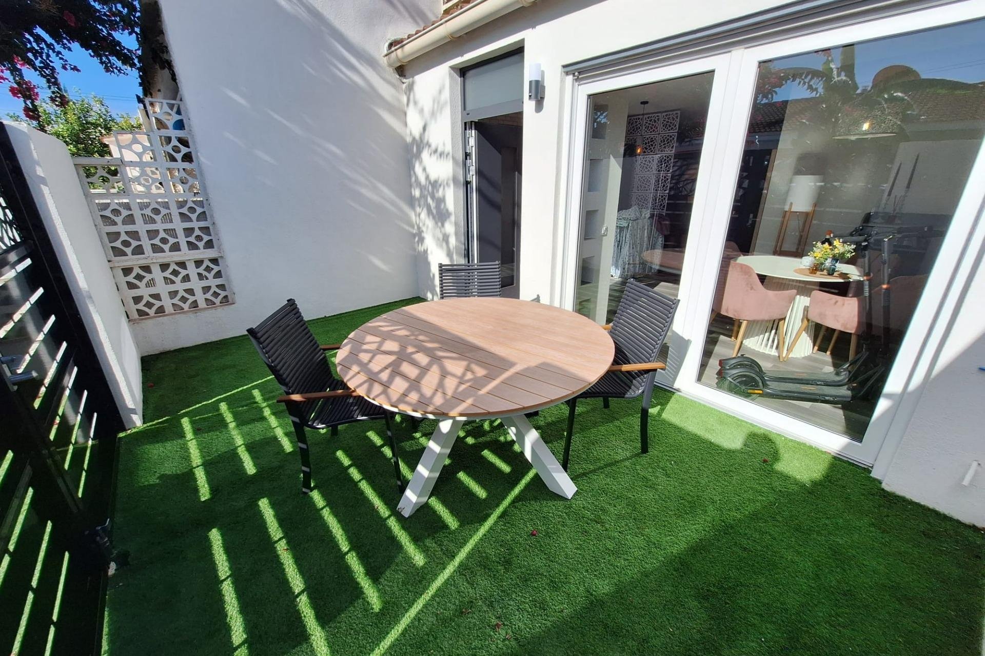 Wiederverkauf - Wohnung -
Torrevieja - Torretas