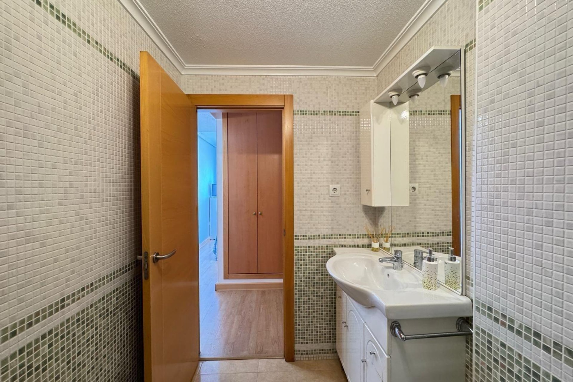 Wiederverkauf - Wohnung -
Torrevieja