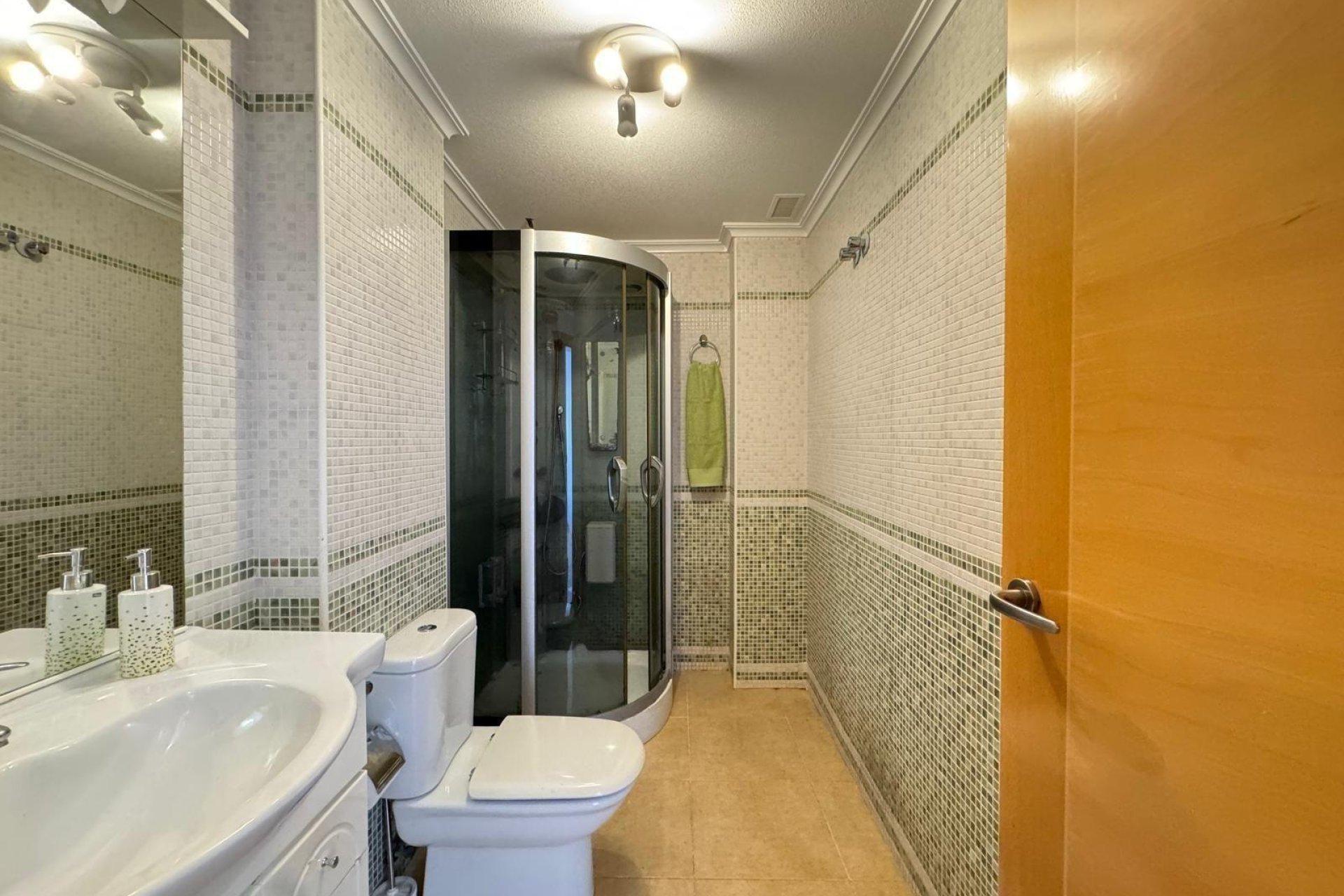 Wiederverkauf - Wohnung -
Torrevieja