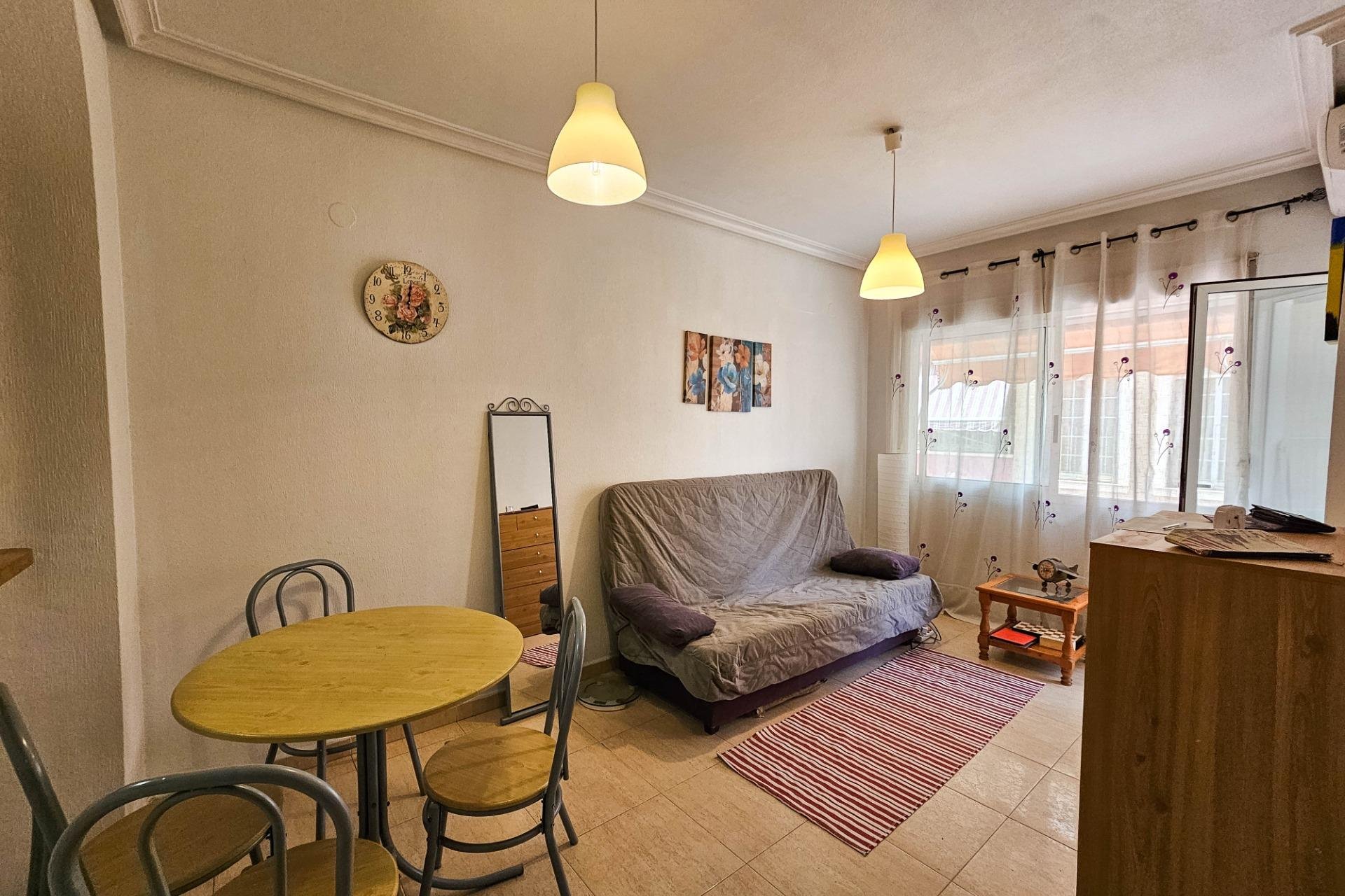 Wiederverkauf - Wohnung -
Torrevieja
