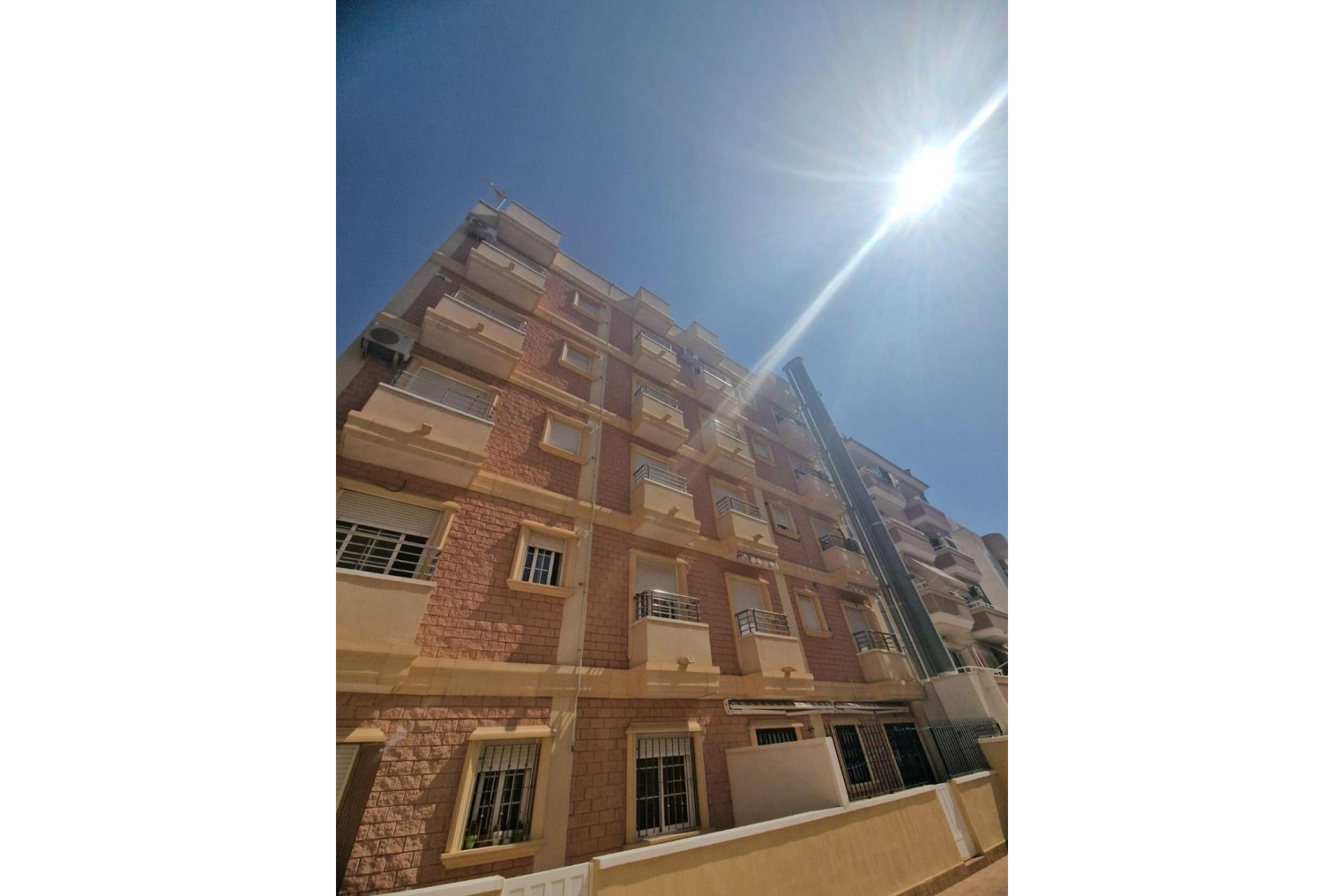 Wiederverkauf - Wohnung -
Torrevieja