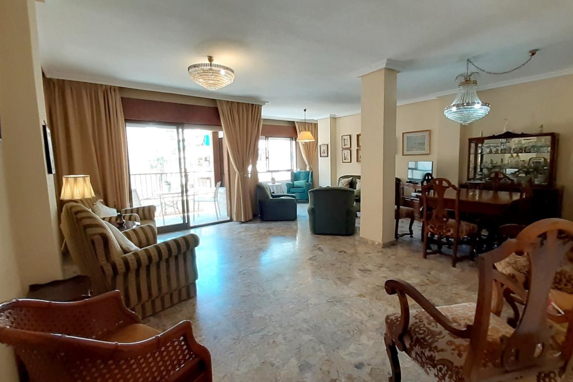 Wiederverkauf - Wohnung -
Torrevieja