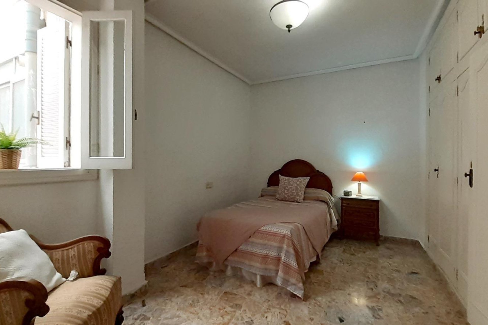 Wiederverkauf - Wohnung -
Torrevieja