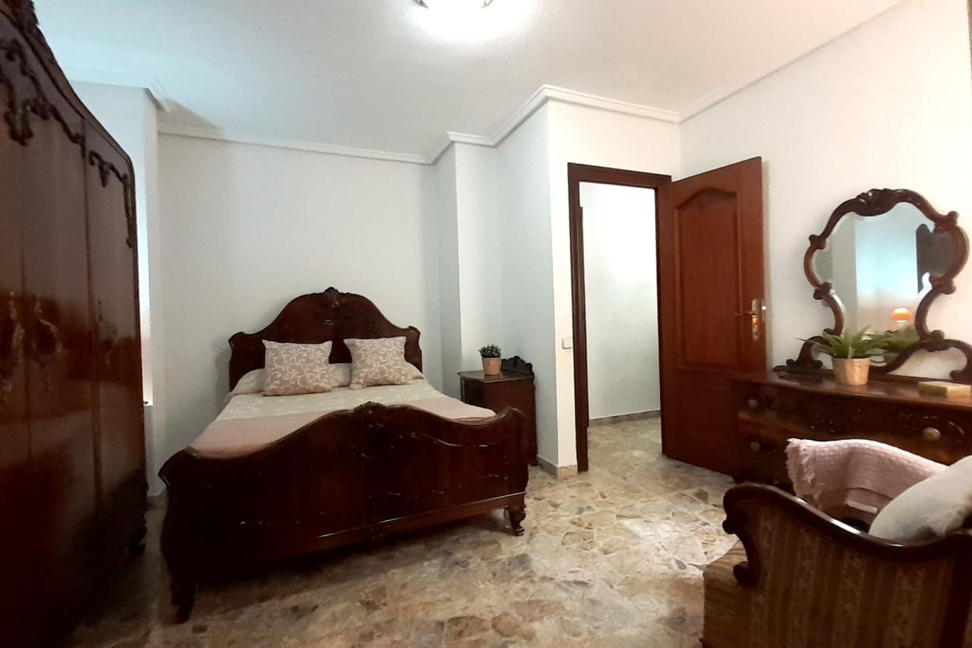 Wiederverkauf - Wohnung -
Torrevieja
