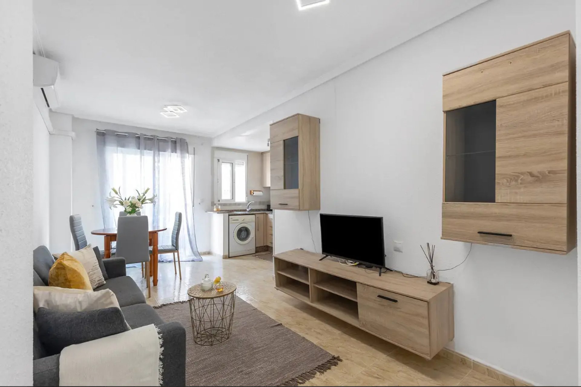 Wiederverkauf - Wohnung -
Torrevieja