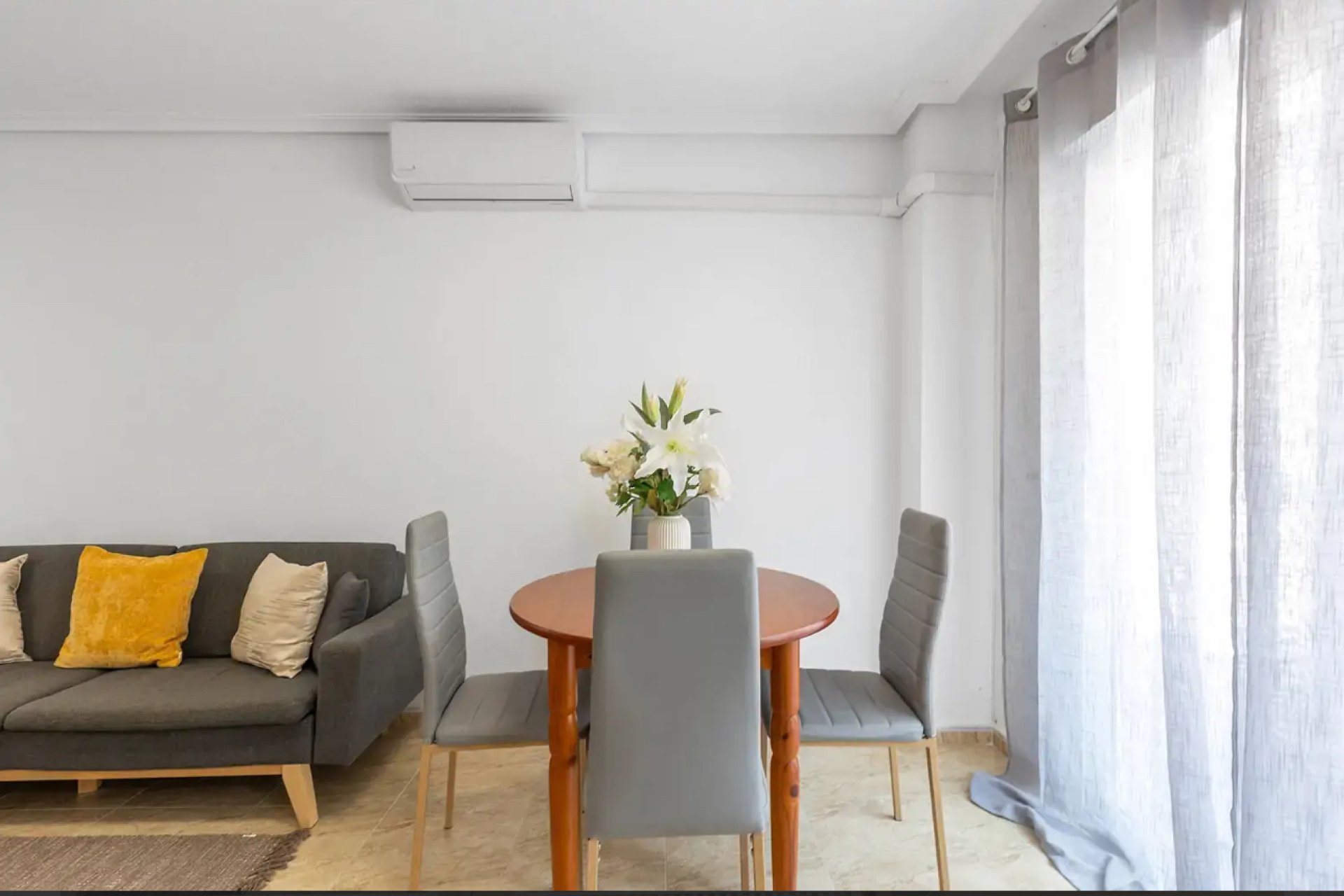 Wiederverkauf - Wohnung -
Torrevieja