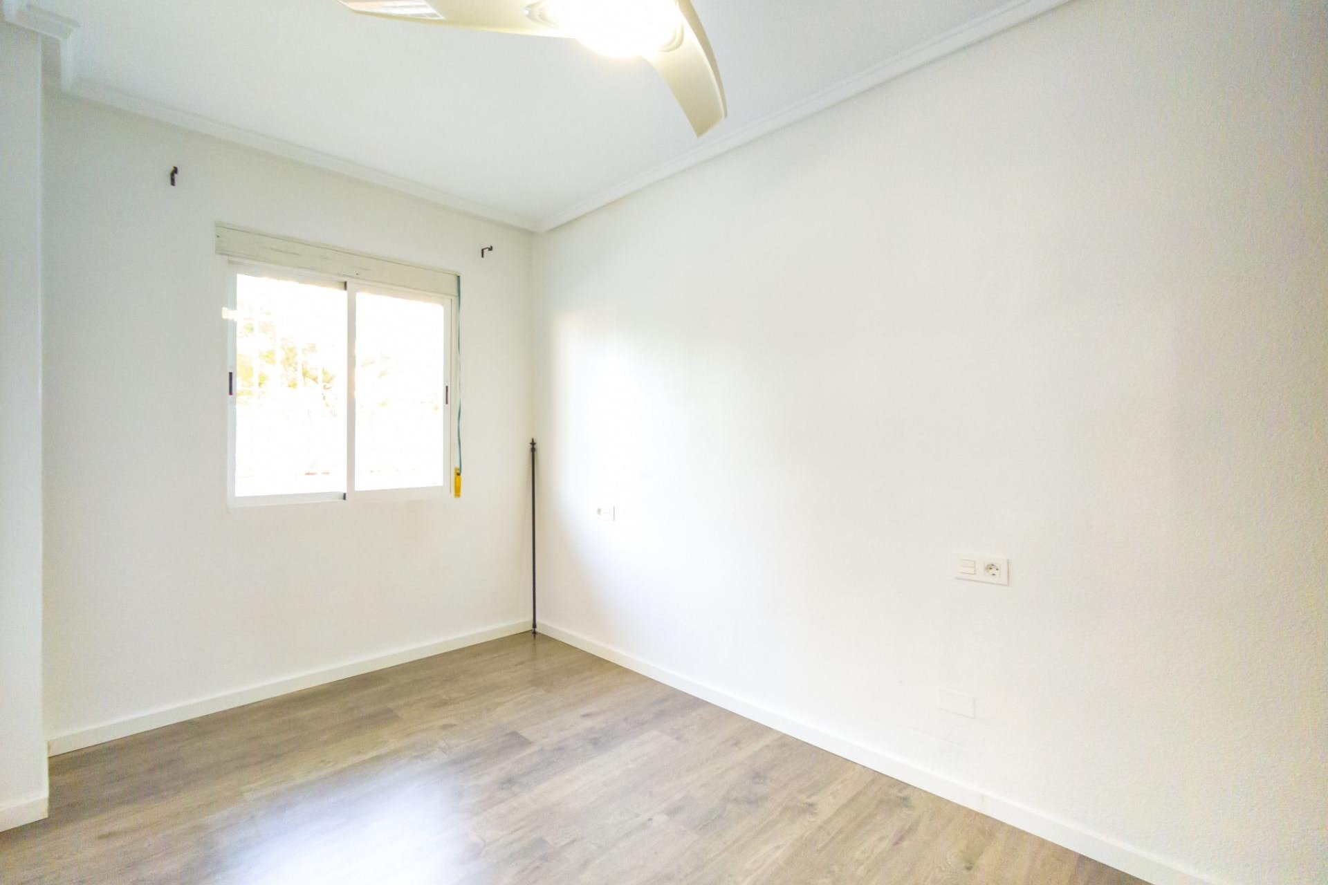 Wiederverkauf - Wohnung -
Torrevieja