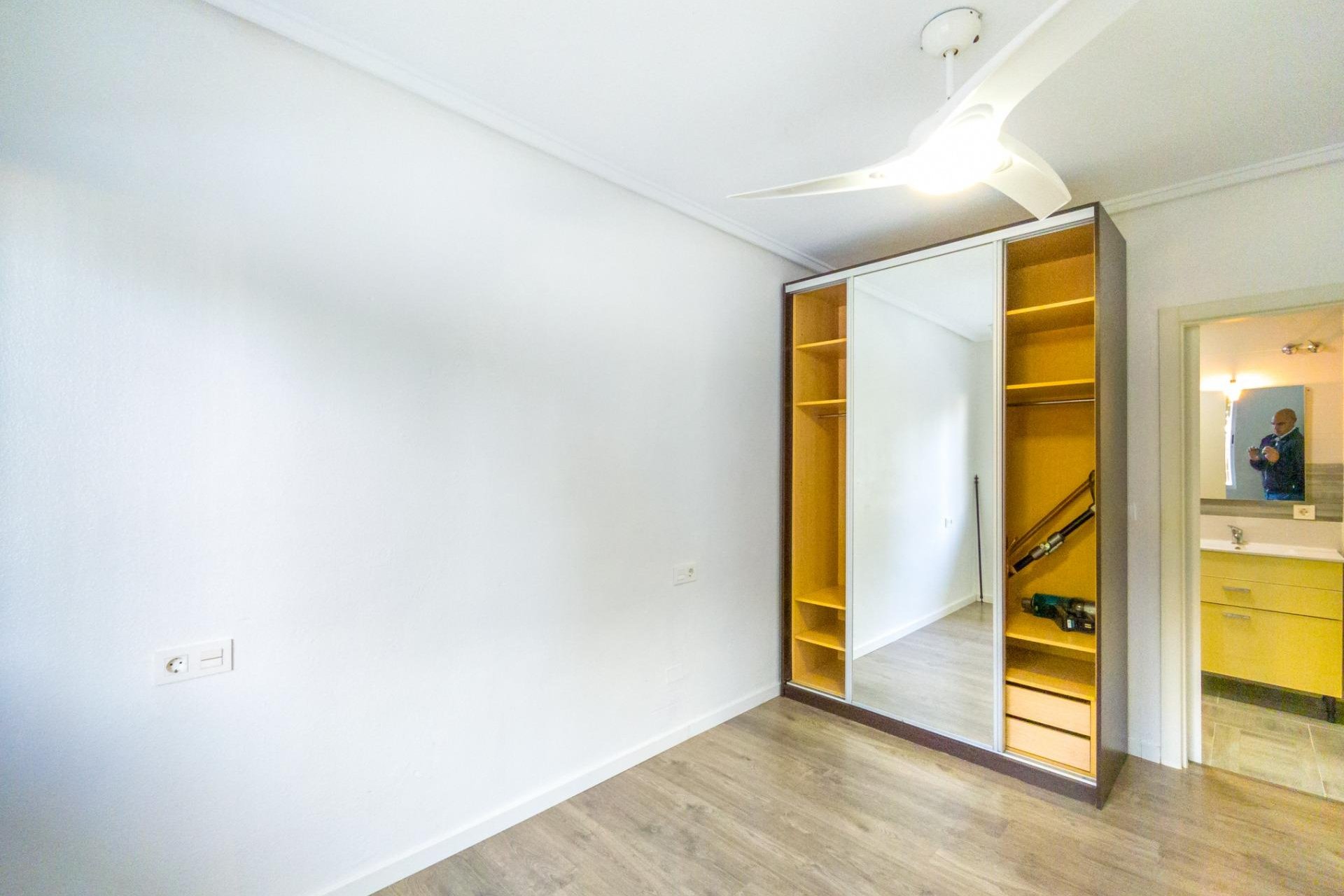 Wiederverkauf - Wohnung -
Torrevieja