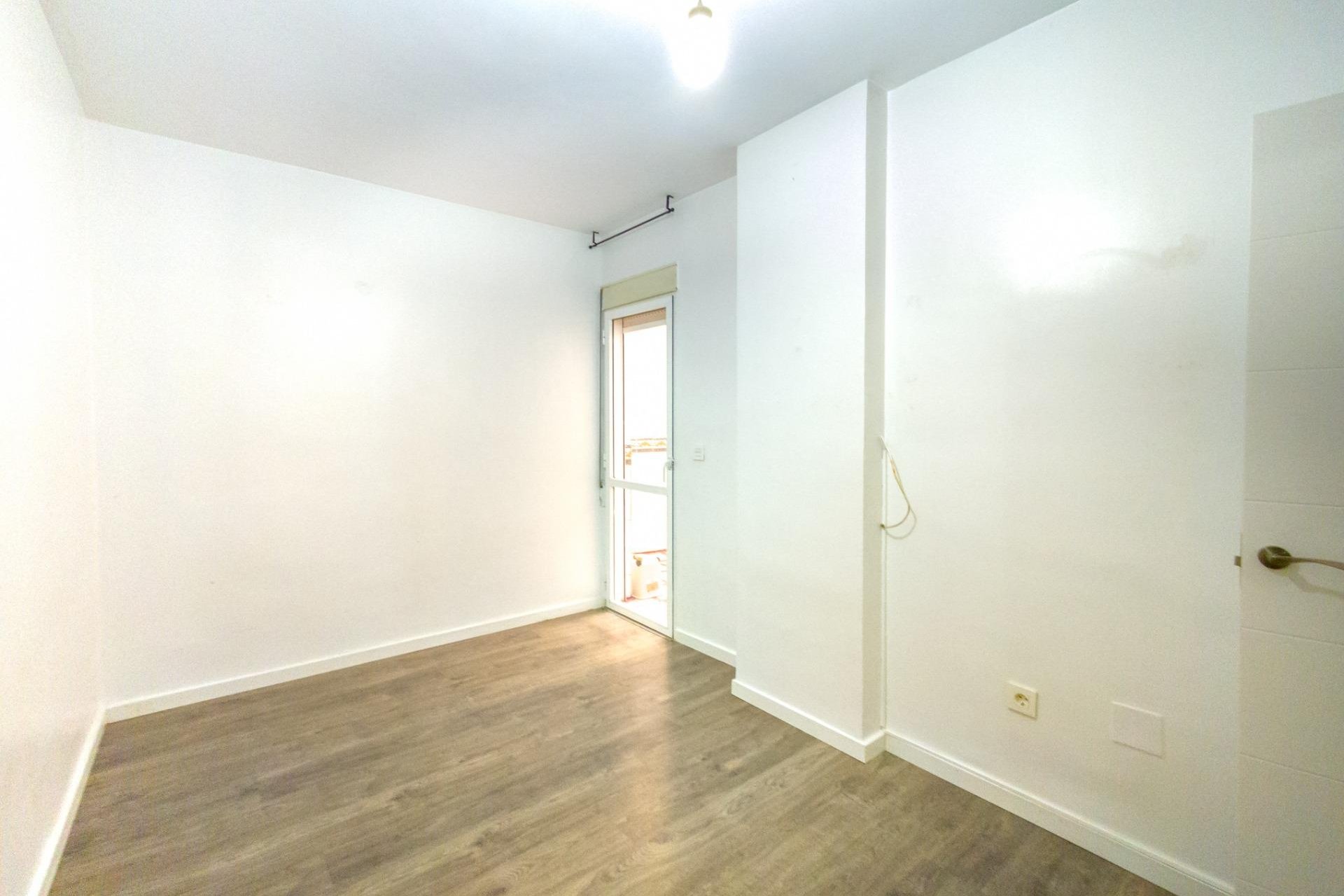 Wiederverkauf - Wohnung -
Torrevieja