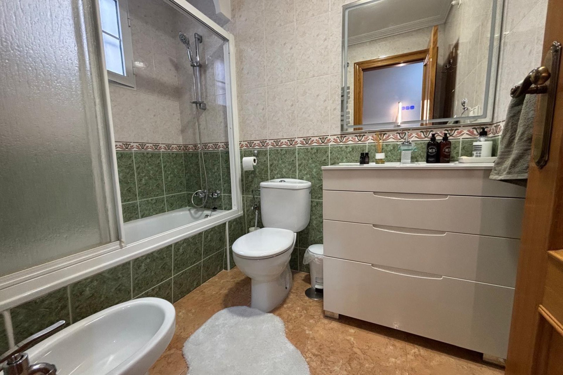 Wiederverkauf - Wohnung -
Torrevieja