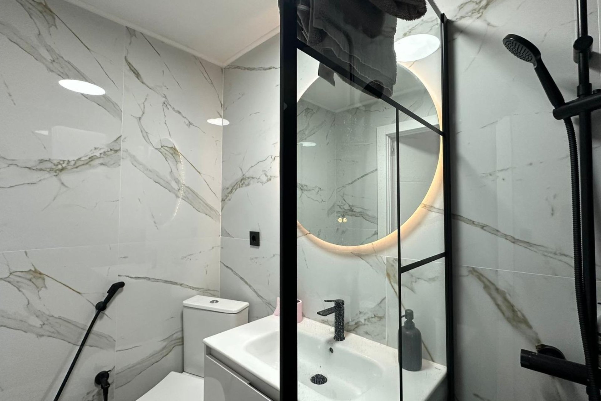 Wiederverkauf - Wohnung -
Torrevieja