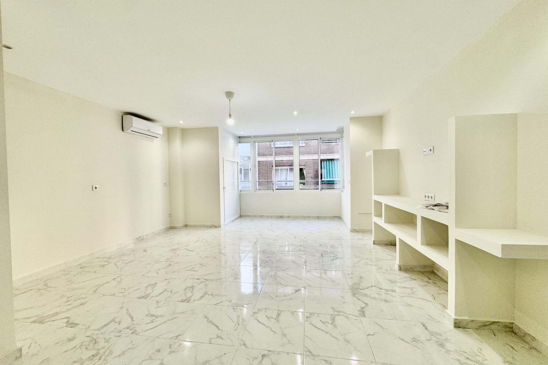Wiederverkauf - Wohnung -
Torrevieja