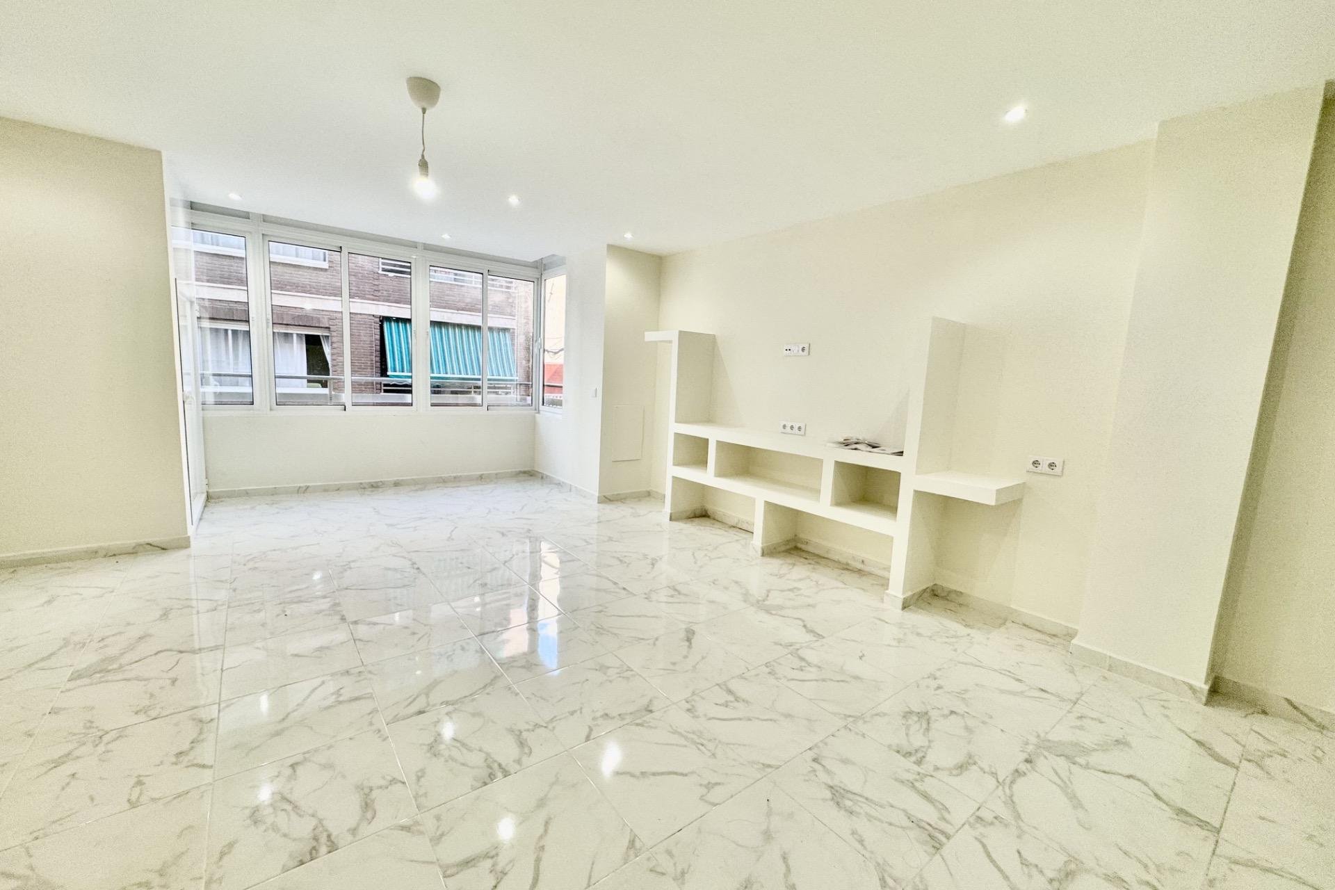 Wiederverkauf - Wohnung -
Torrevieja