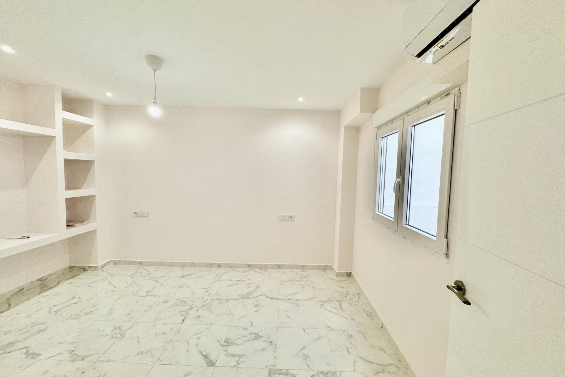 Wiederverkauf - Wohnung -
Torrevieja