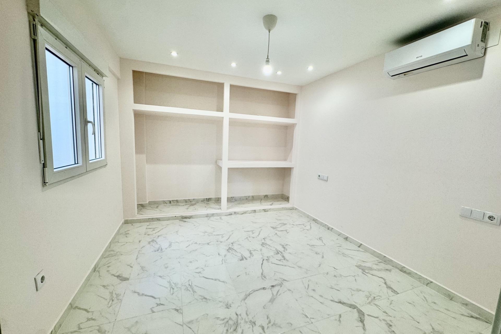 Wiederverkauf - Wohnung -
Torrevieja