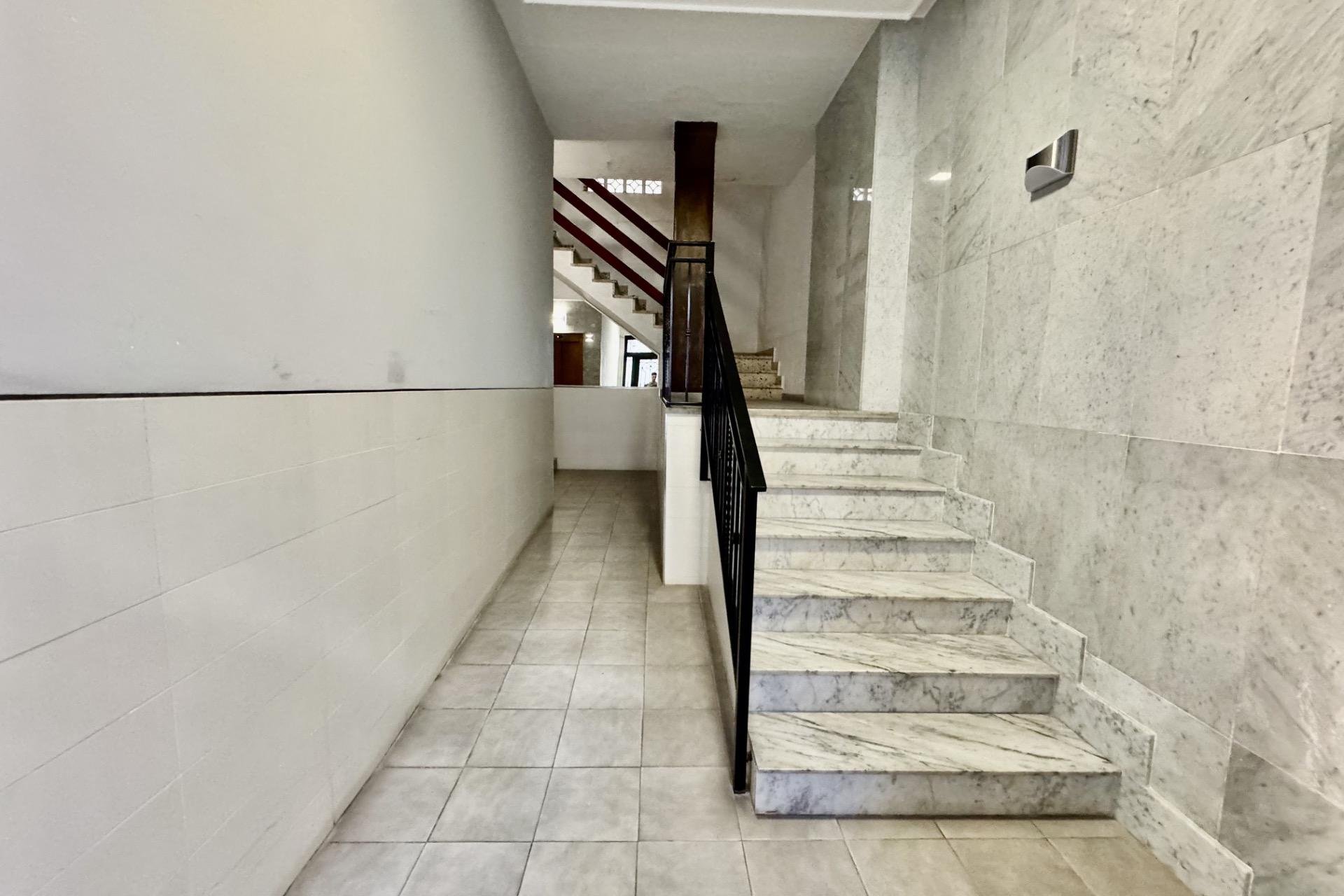 Wiederverkauf - Wohnung -
Torrevieja
