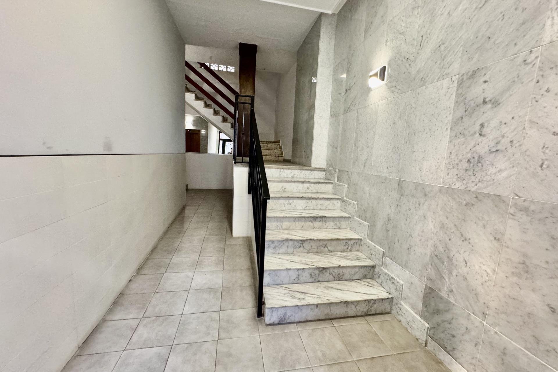 Wiederverkauf - Wohnung -
Torrevieja