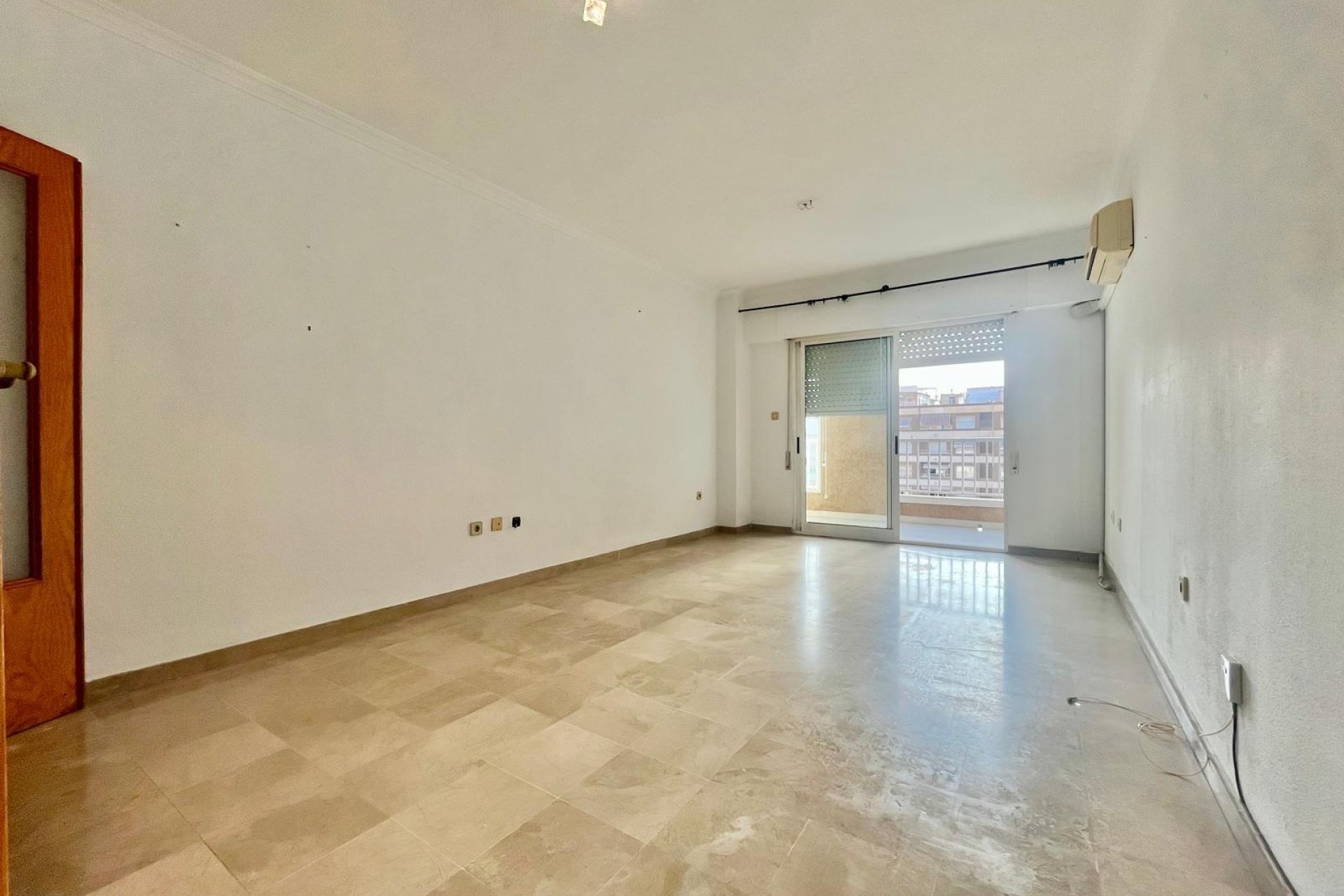 Wiederverkauf - Wohnung -
Torrevieja
