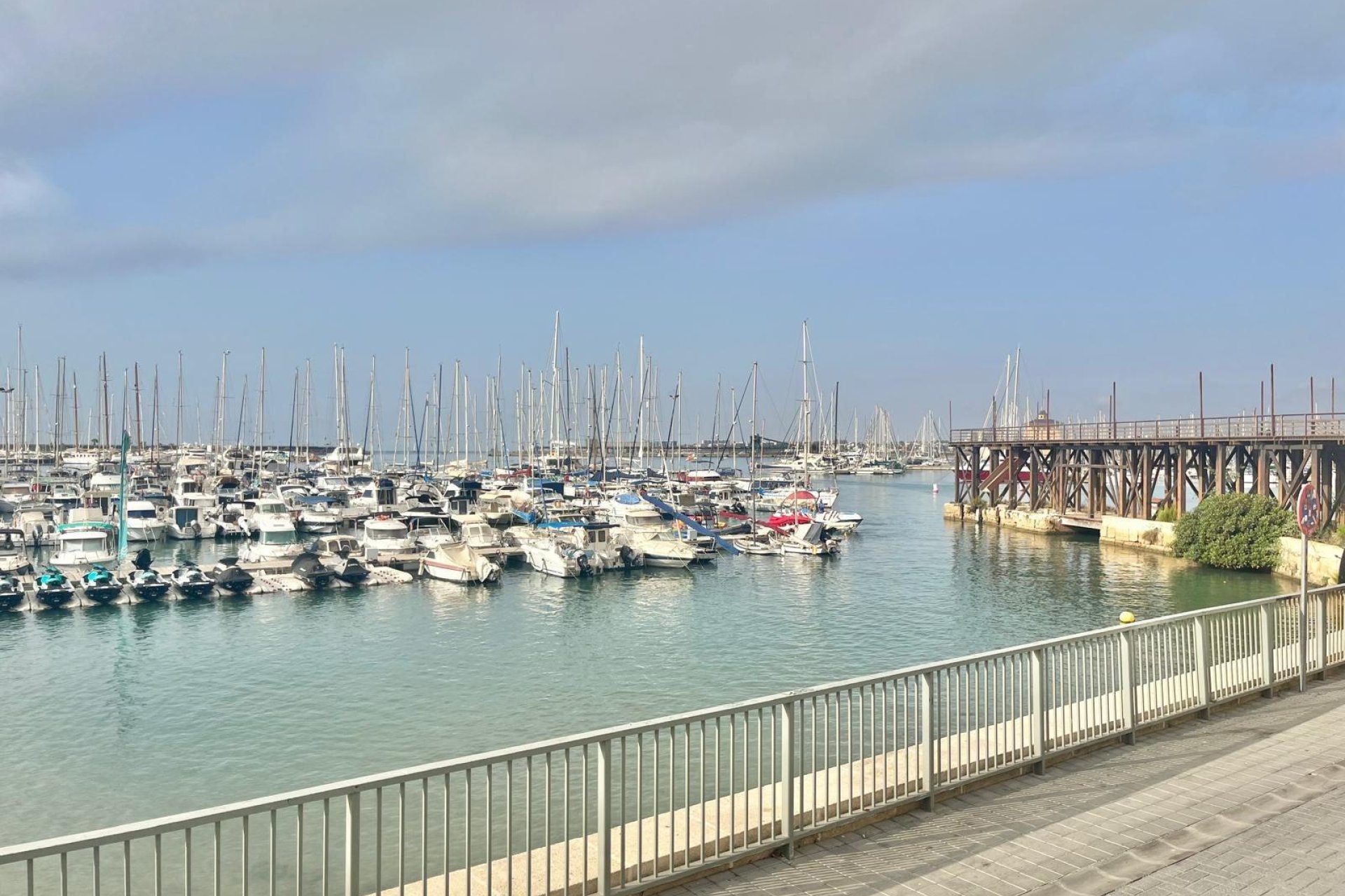 Wiederverkauf - Wohnung -
Torrevieja