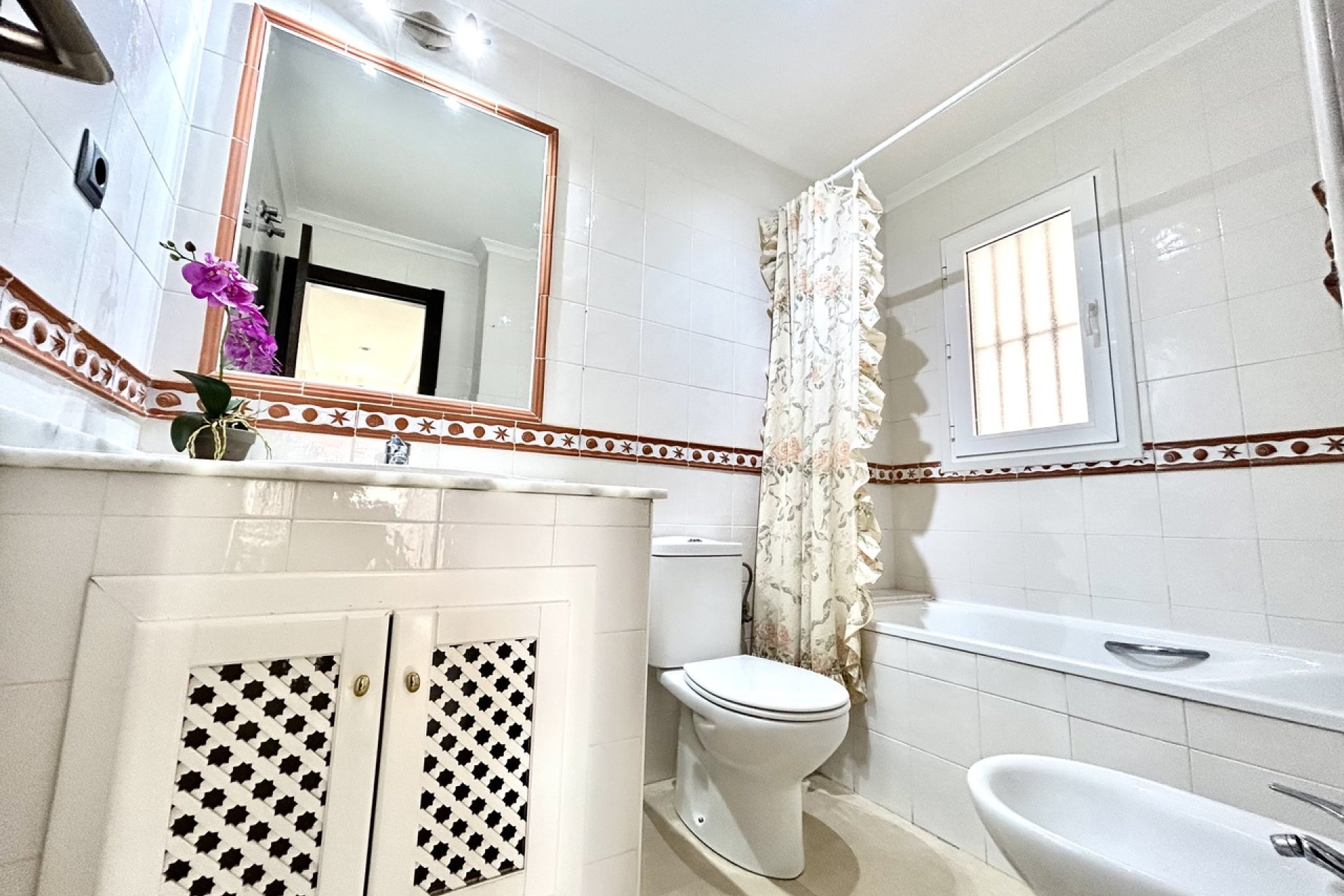 Wiederverkauf - Wohnung -
Villamartin - Costa Blanca