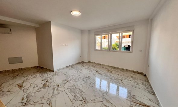 Wohnung - Wiederverkauf - Torrevieja - Centro