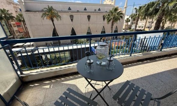 Wohnung - Wiederverkauf - Torrevieja - Centro