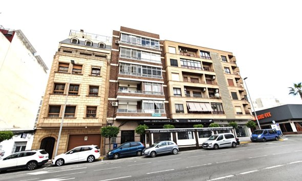 Wohnung - Wiederverkauf - Torrevieja - Centro