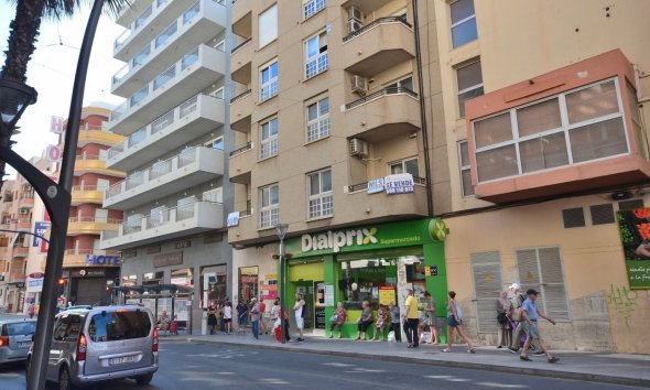 Wohnung - Wiederverkauf - Torrevieja - Centro